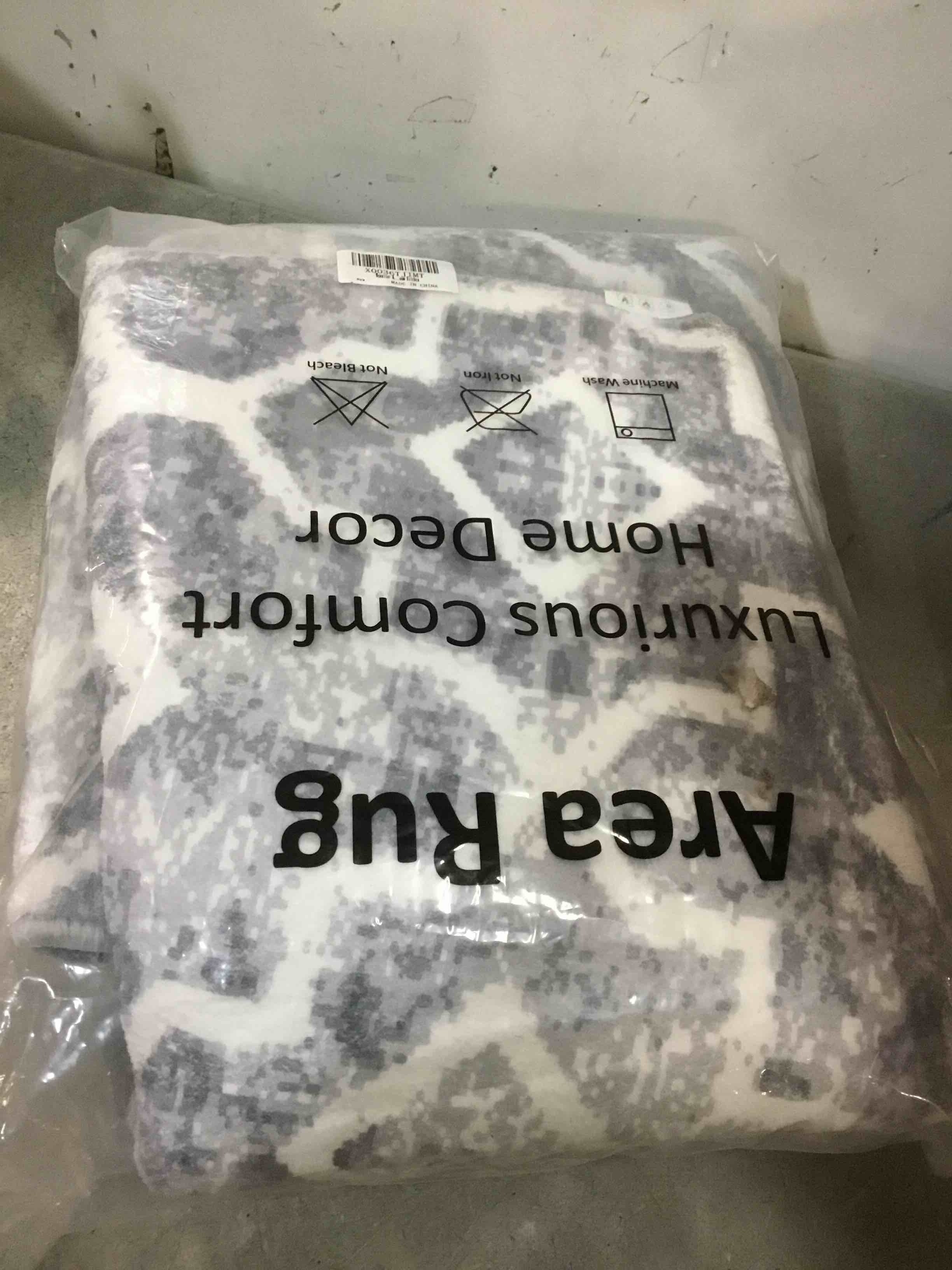 https://s3.amazonaws.com/lotting-images-prod/bidfta/_1737666106339.jpeg