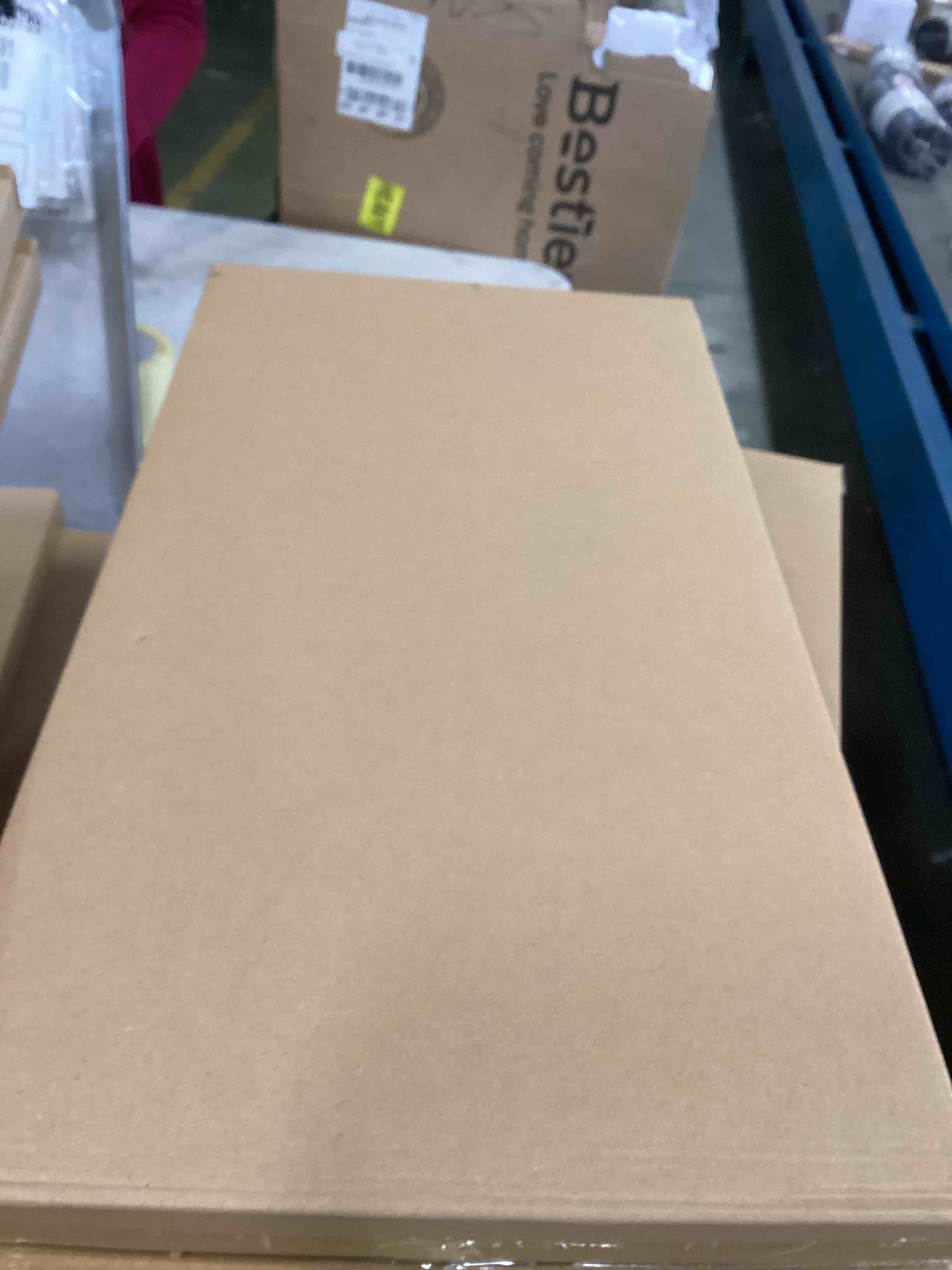 https://s3.amazonaws.com/lotting-images-prod/bidfta/_1737730530954.jpeg