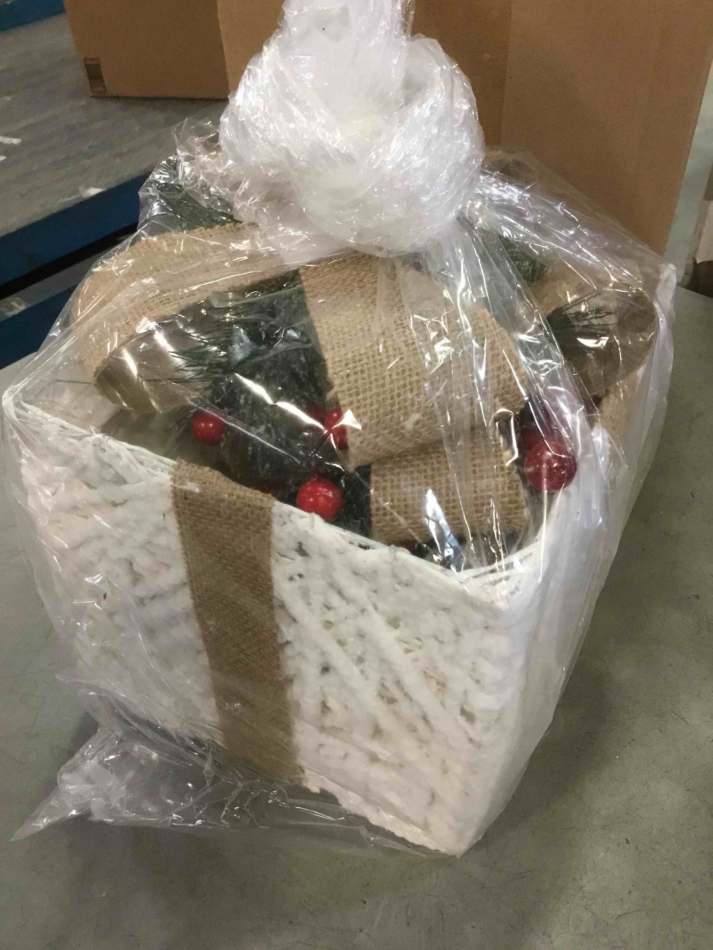 https://s3.amazonaws.com/lotting-images-prod/bidfta/_1737745178186.jpeg