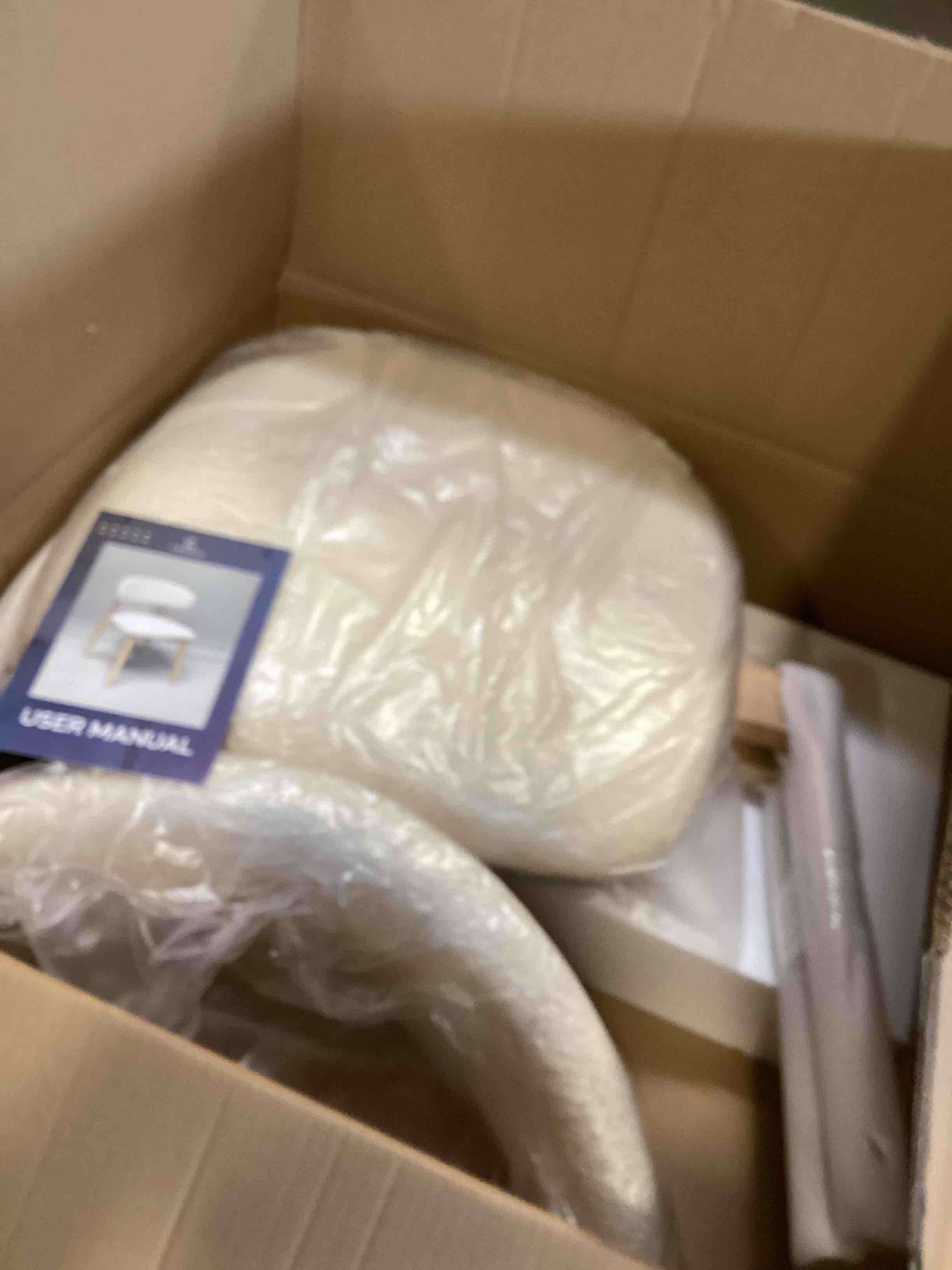 https://s3.amazonaws.com/lotting-images-prod/bidfta/_1737752351140.jpeg