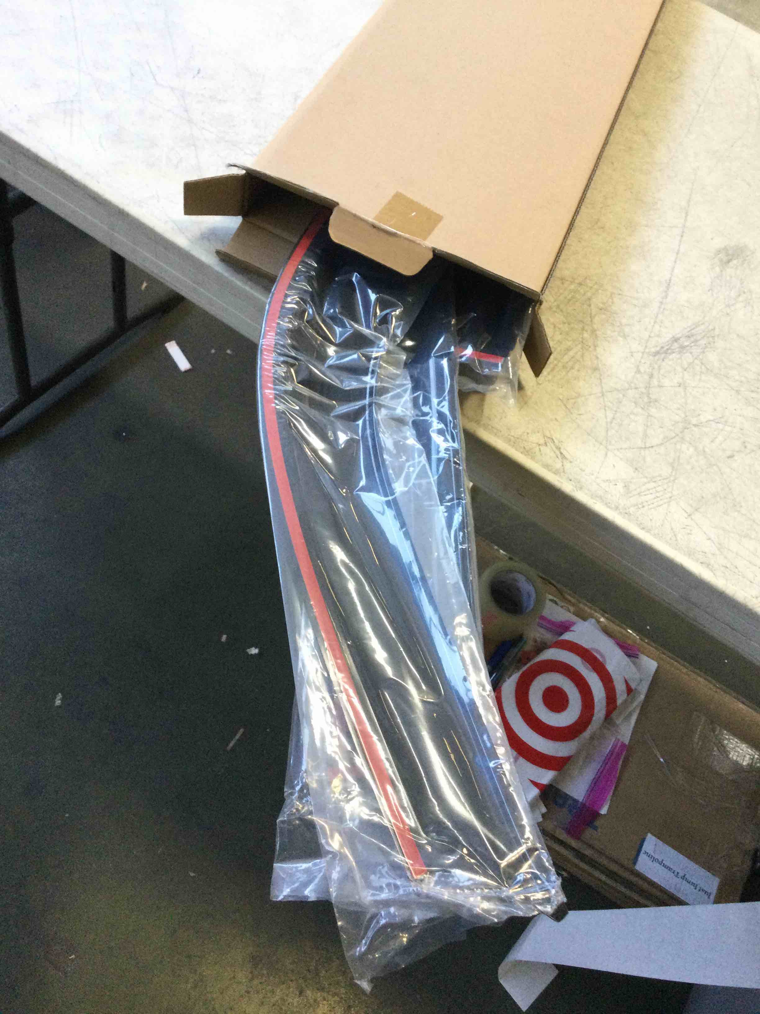 https://s3.amazonaws.com/lotting-images-prod/bidfta/_1738001744557.jpeg