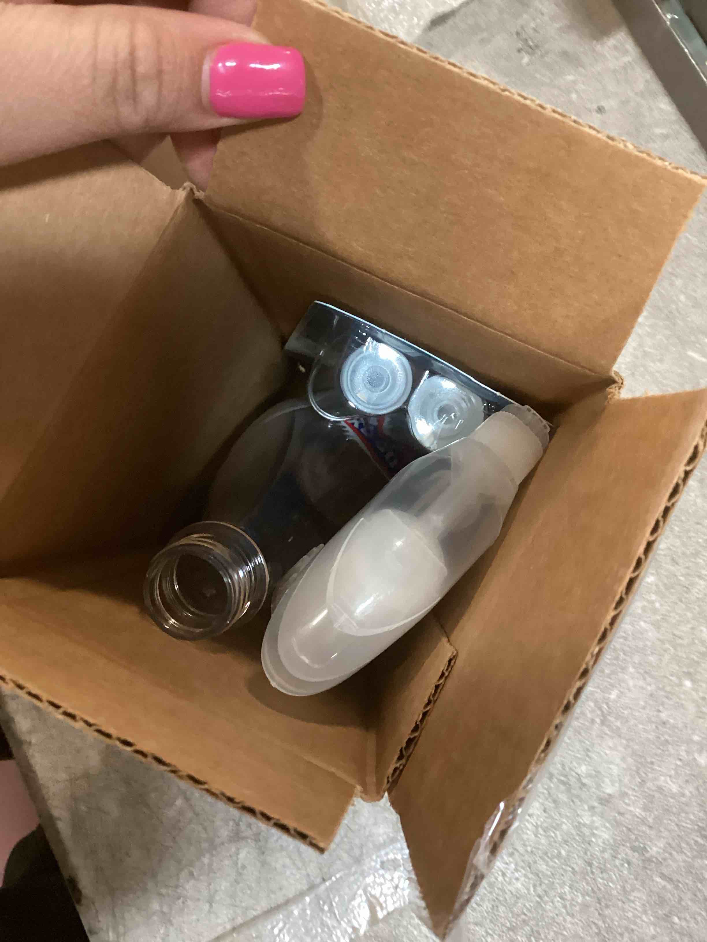 https://s3.amazonaws.com/lotting-images-prod/bidfta/_1738090693084.jpeg