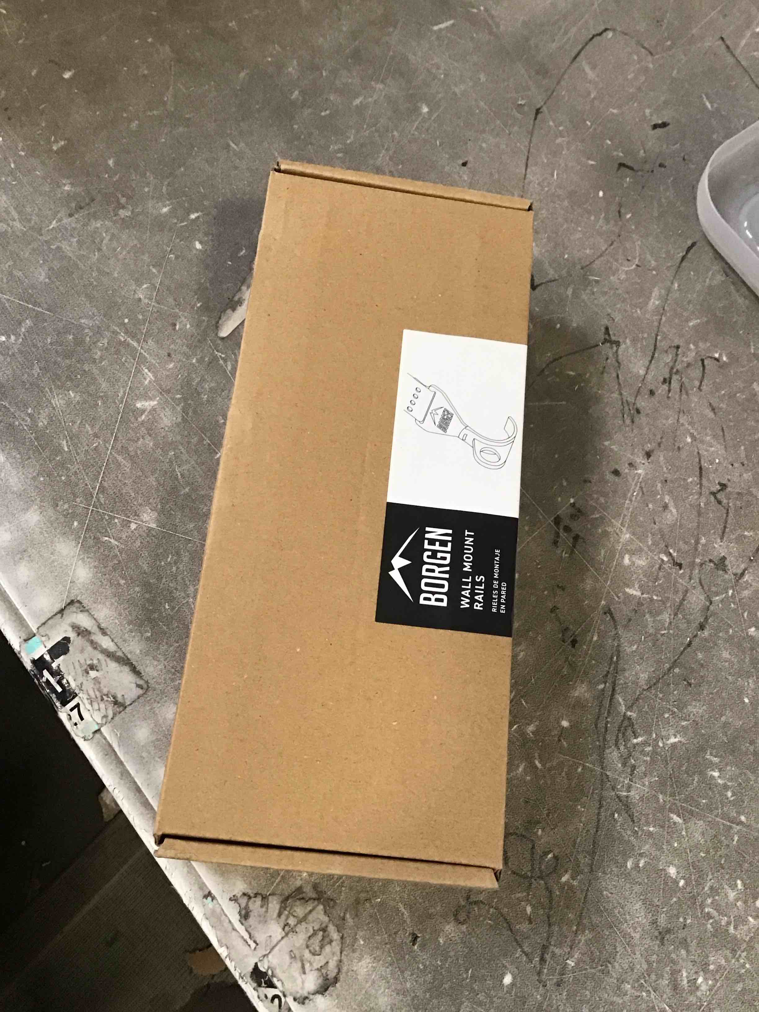 https://s3.amazonaws.com/lotting-images-prod/bidfta/_1738090941008.jpeg