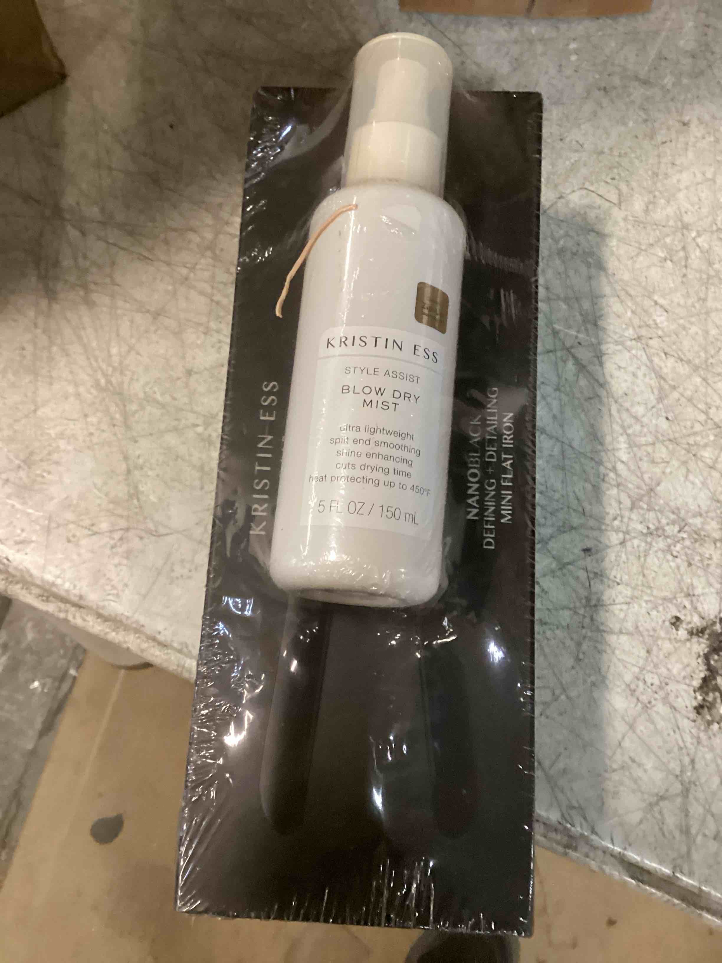 https://s3.amazonaws.com/lotting-images-prod/bidfta/_1738096593118.jpeg