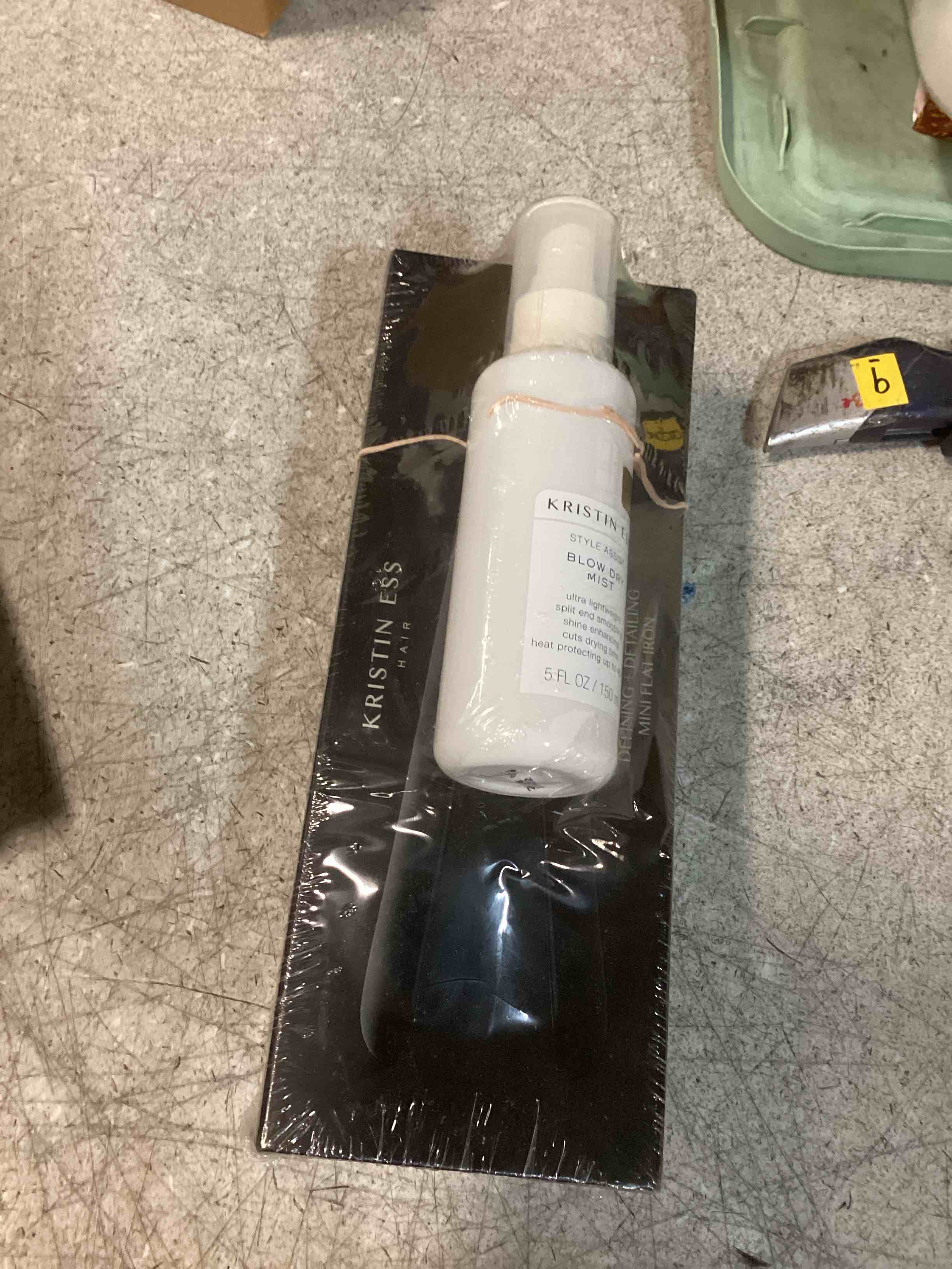 https://s3.amazonaws.com/lotting-images-prod/bidfta/_1738156971773.jpeg