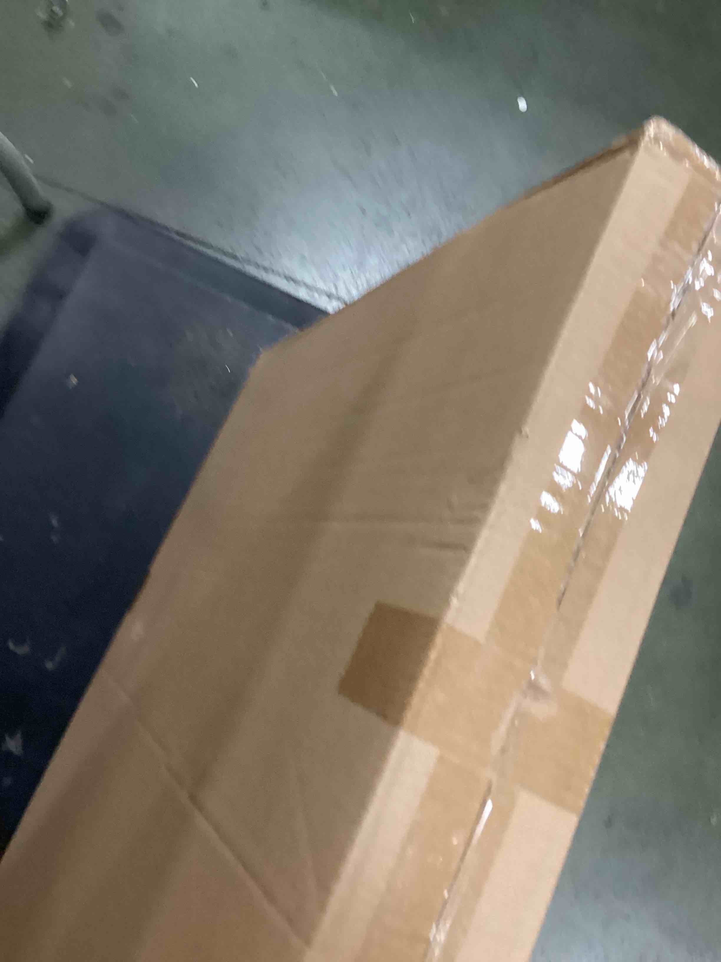 https://s3.amazonaws.com/lotting-images-prod/bidfta/_1738332823783.jpeg