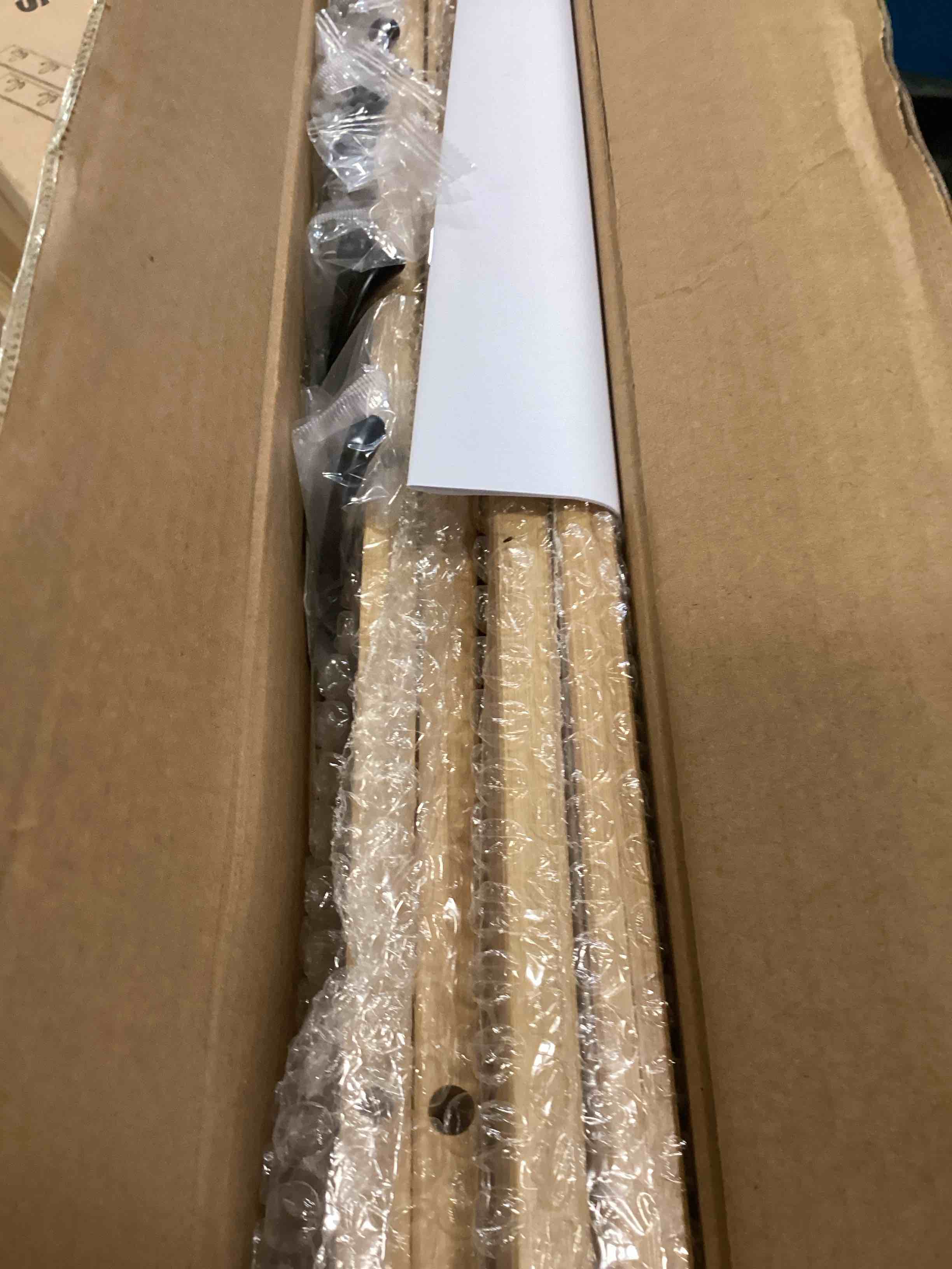 https://s3.amazonaws.com/lotting-images-prod/bidfta/_1738607323775.jpeg