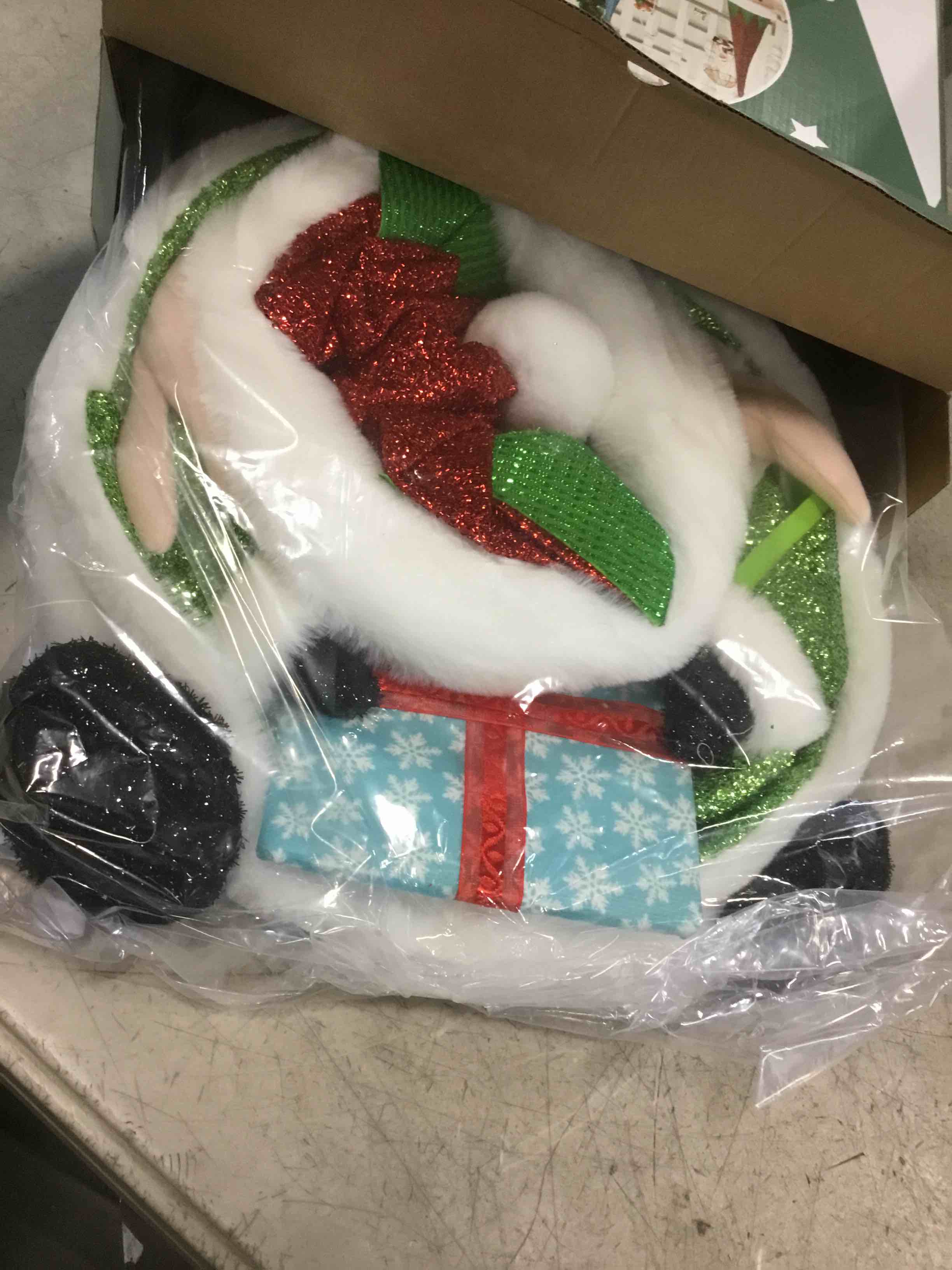 https://s3.amazonaws.com/lotting-images-prod/bidfta/_1738612080879.jpeg