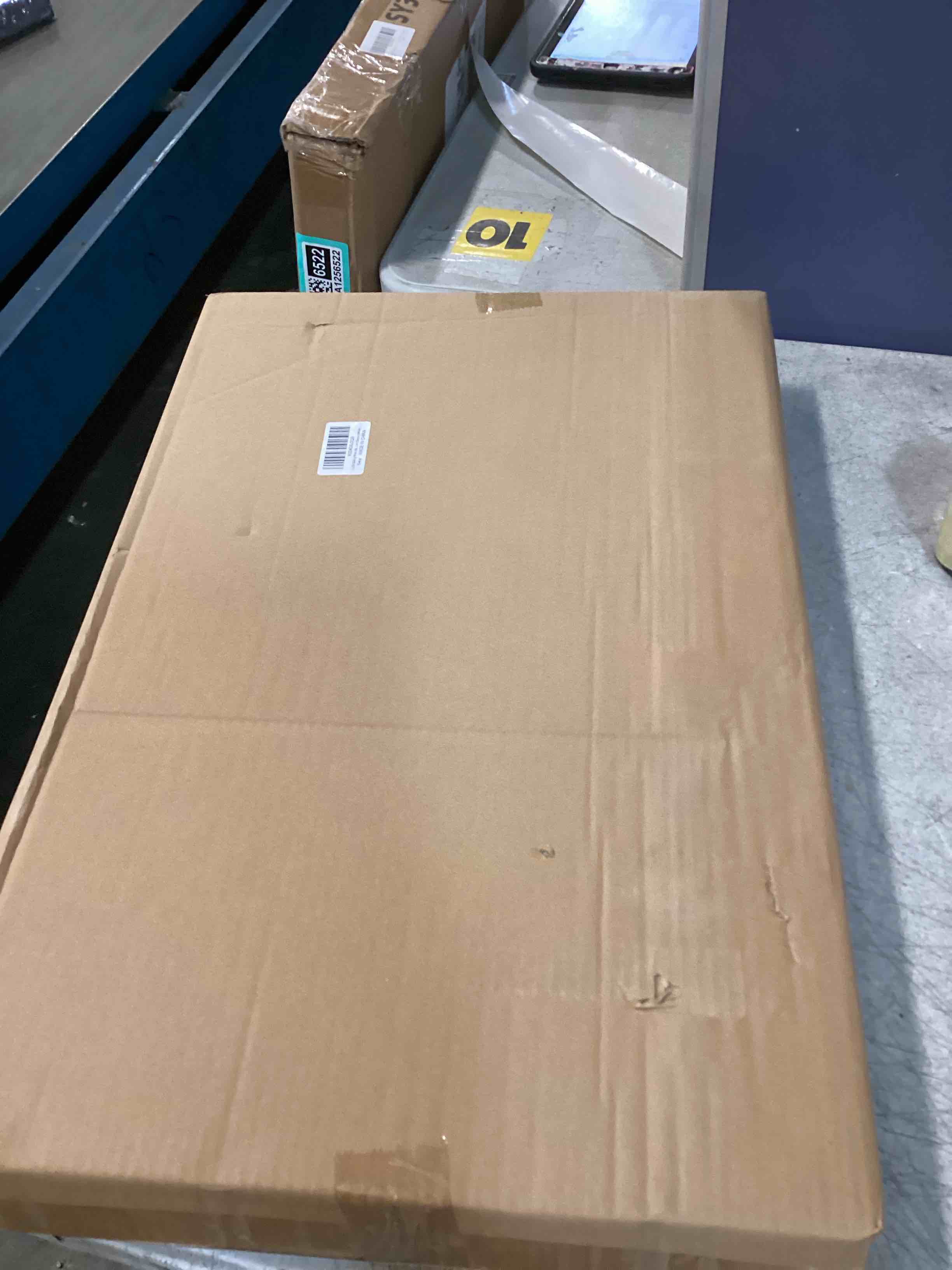 https://s3.amazonaws.com/lotting-images-prod/bidfta/_1738687840744.jpeg