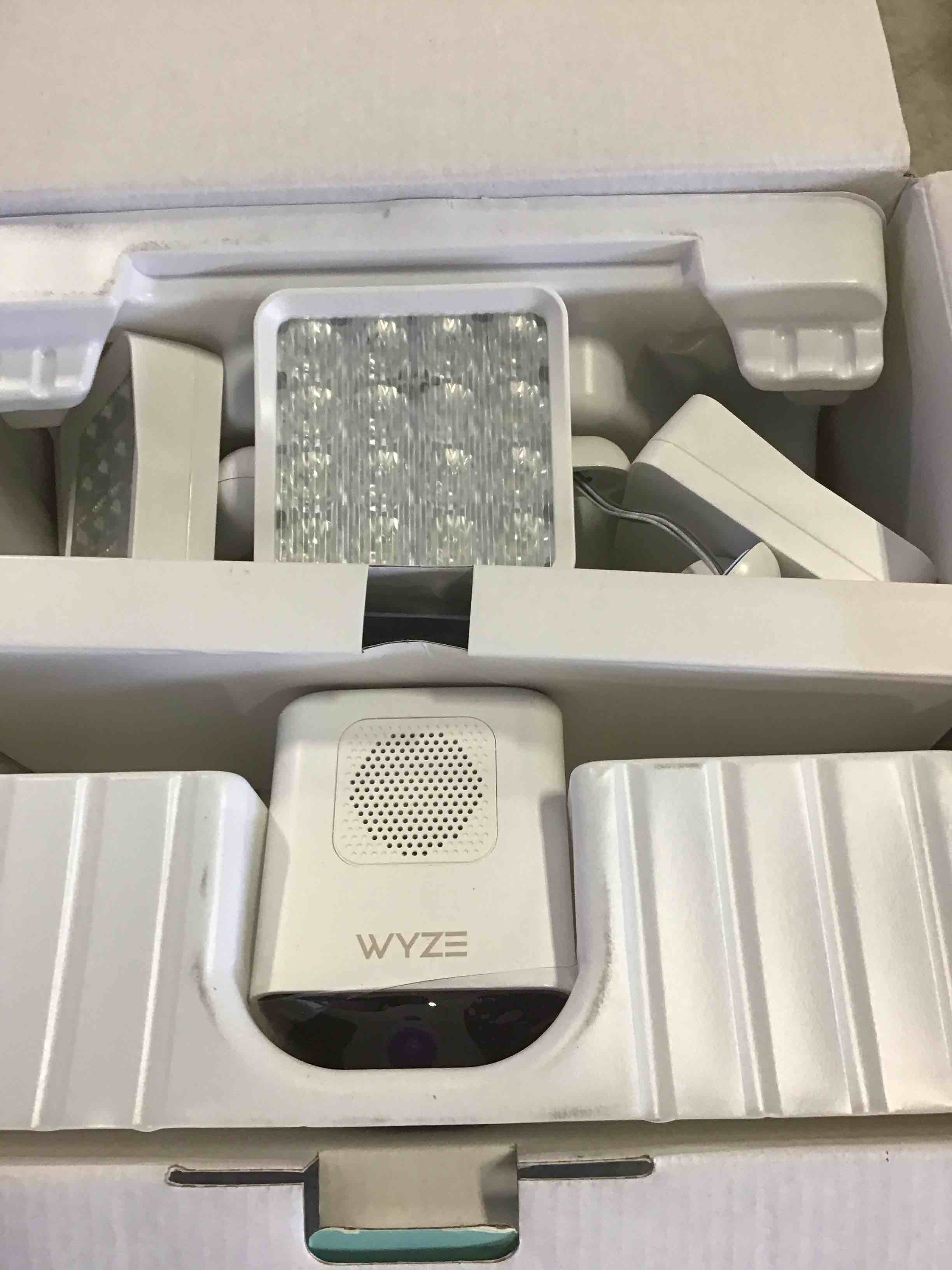 https://s3.amazonaws.com/lotting-images-prod/bidfta/_1738694474754.jpeg