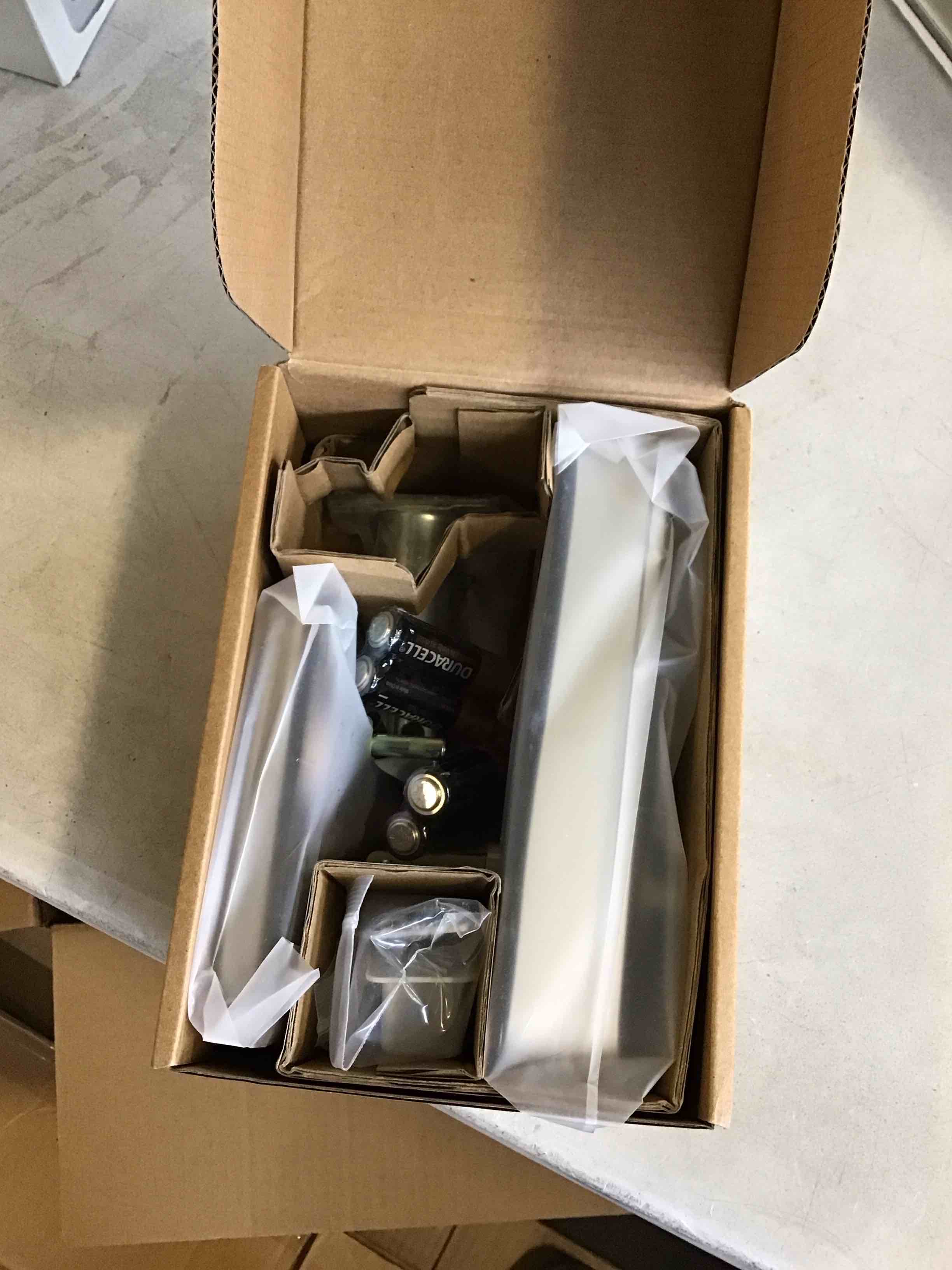 https://s3.amazonaws.com/lotting-images-prod/bidfta/_1738700005291.jpeg