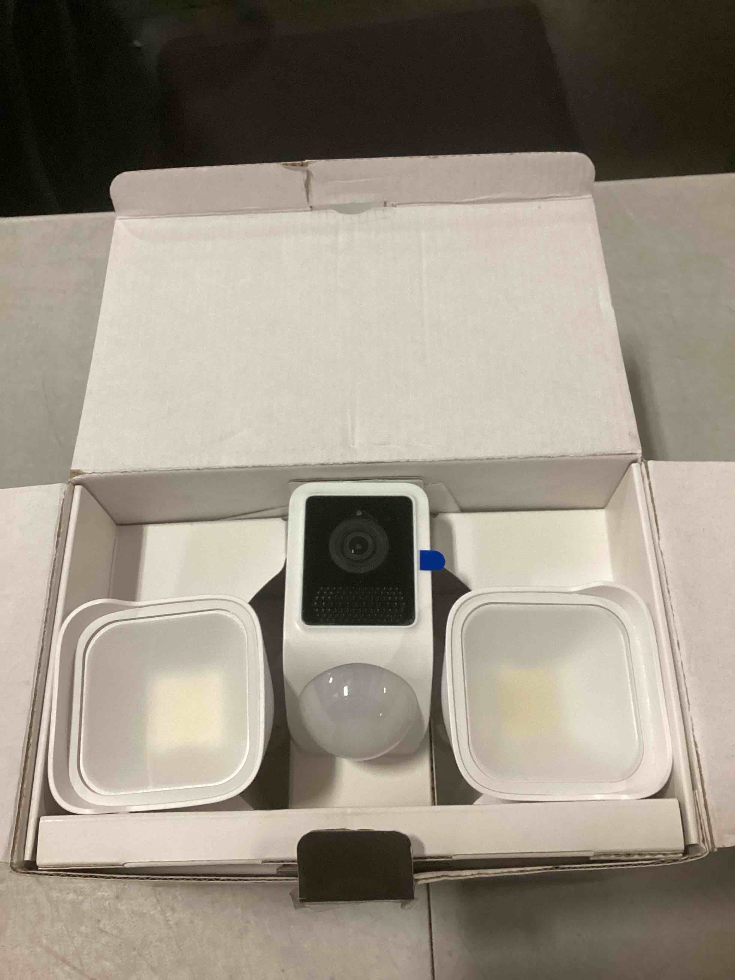 https://s3.amazonaws.com/lotting-images-prod/bidfta/_1738844665106.jpeg