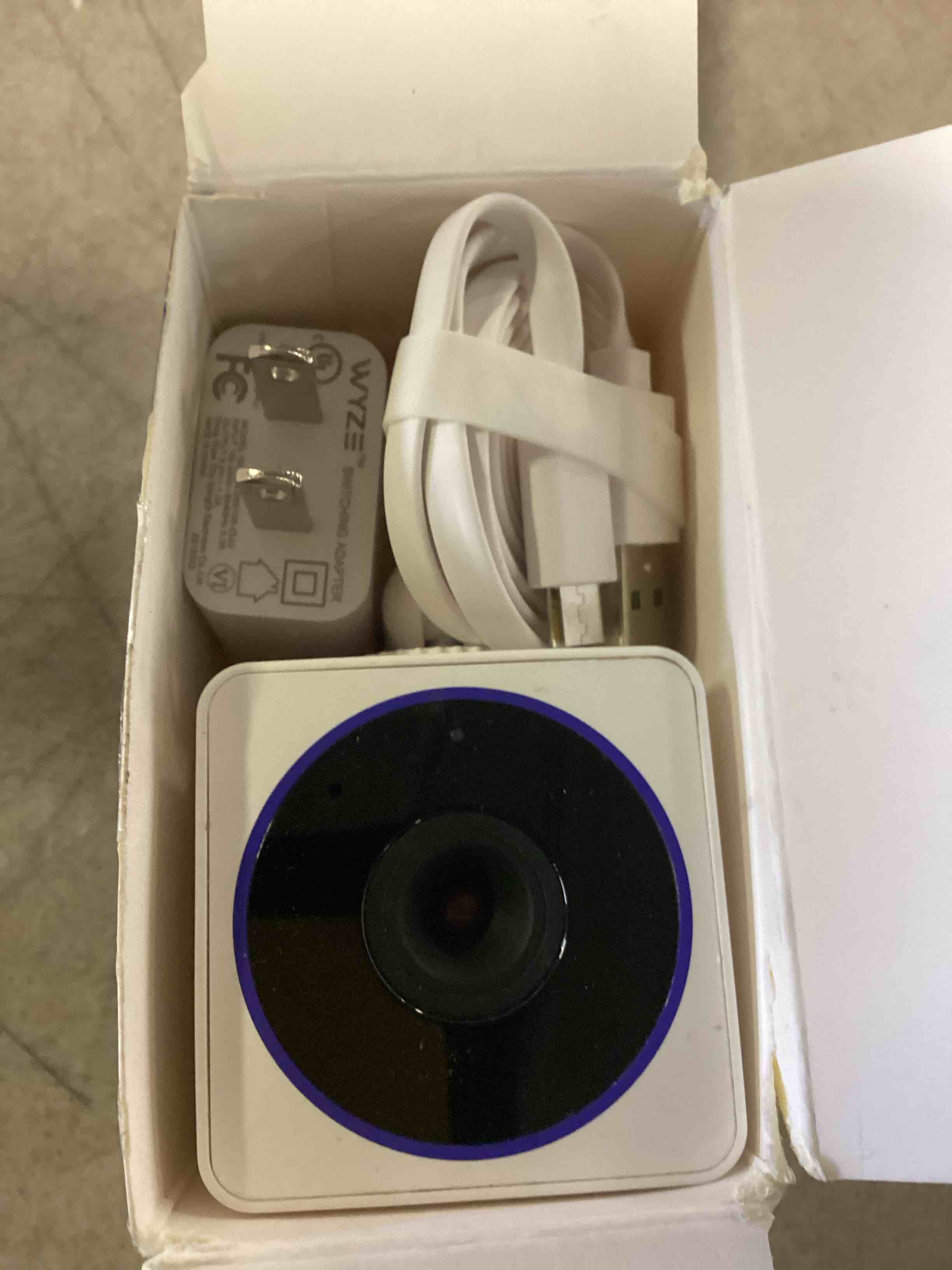 https://s3.amazonaws.com/lotting-images-prod/bidfta/_1738864689239.jpeg