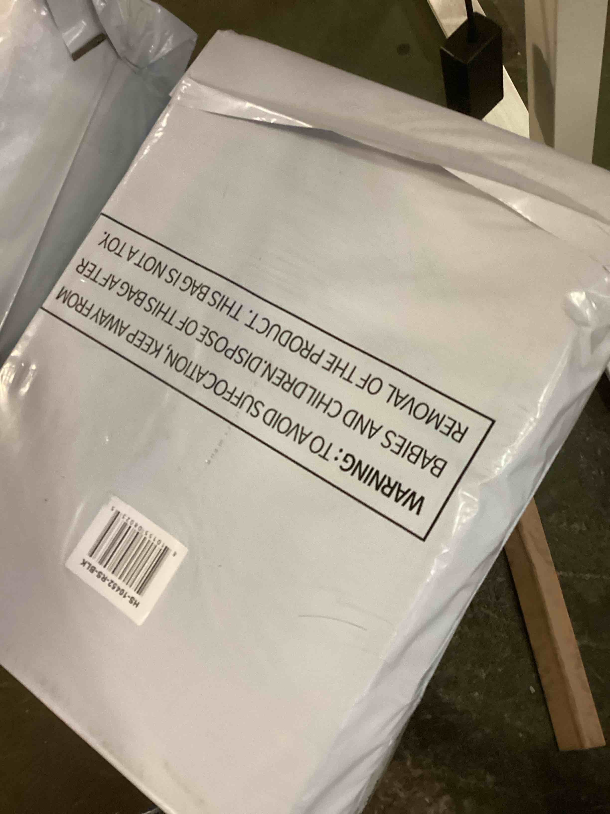 https://s3.amazonaws.com/lotting-images-prod/bidfta/_1738871600838.jpeg