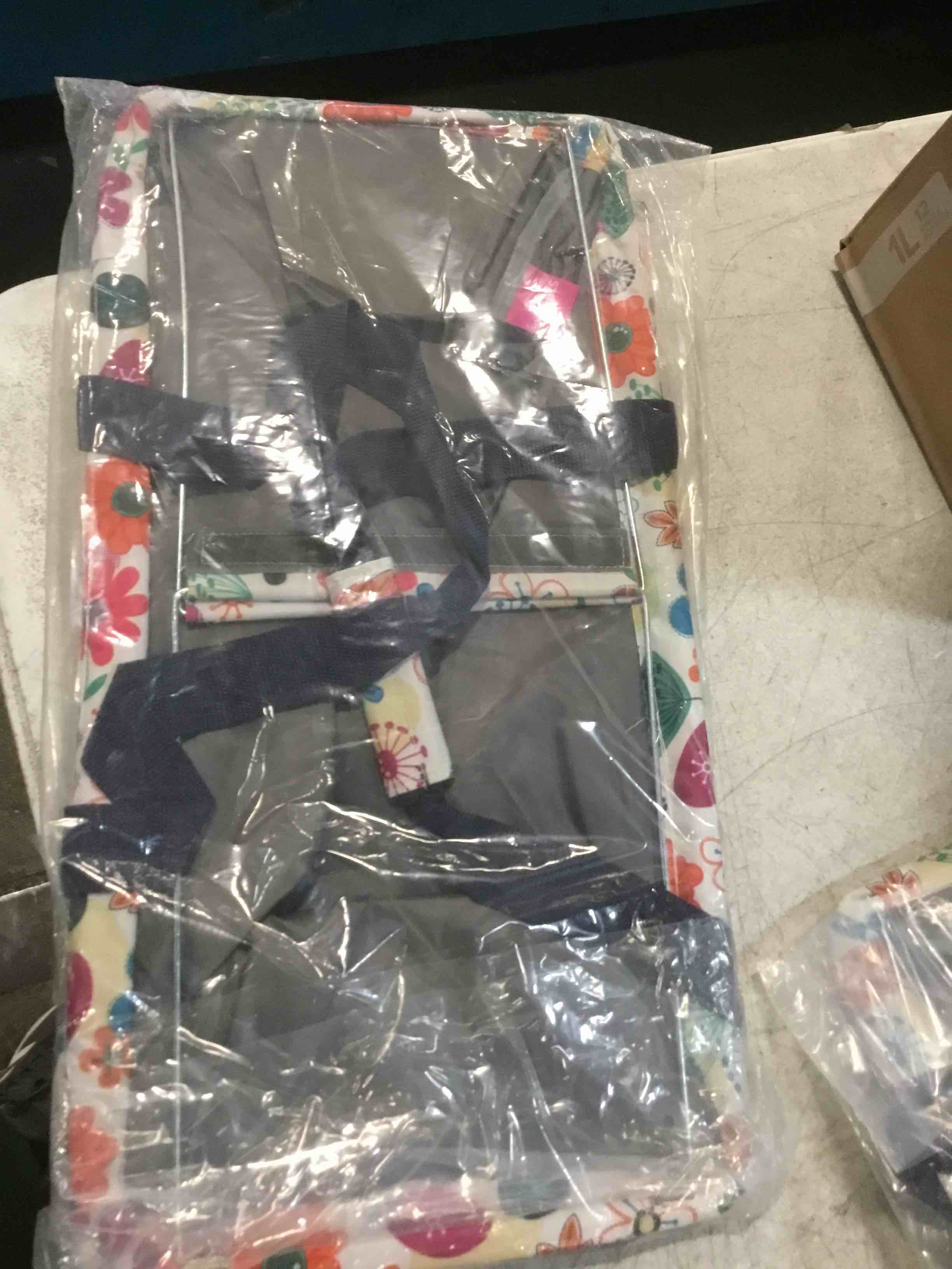 https://s3.amazonaws.com/lotting-images-prod/bidfta/_1738935586575.jpeg