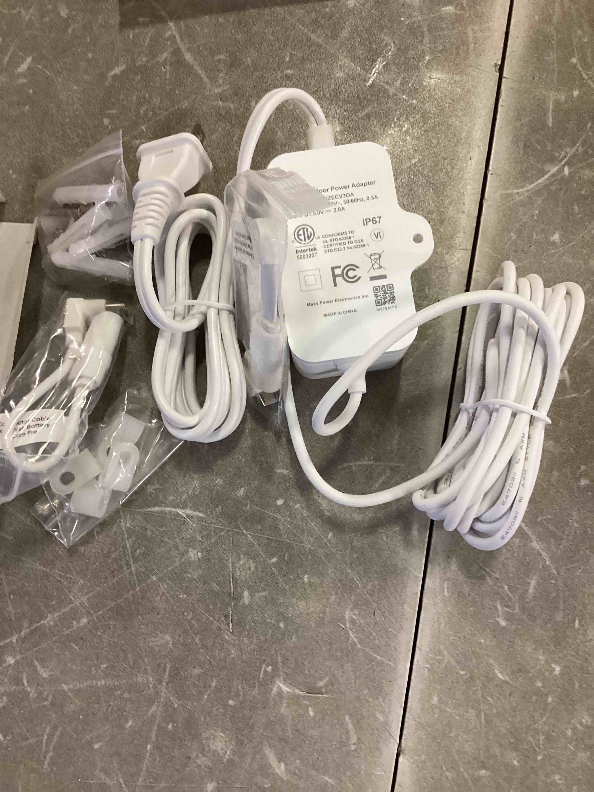 https://s3.amazonaws.com/lotting-images-prod/bidfta/_1738952302639.jpeg