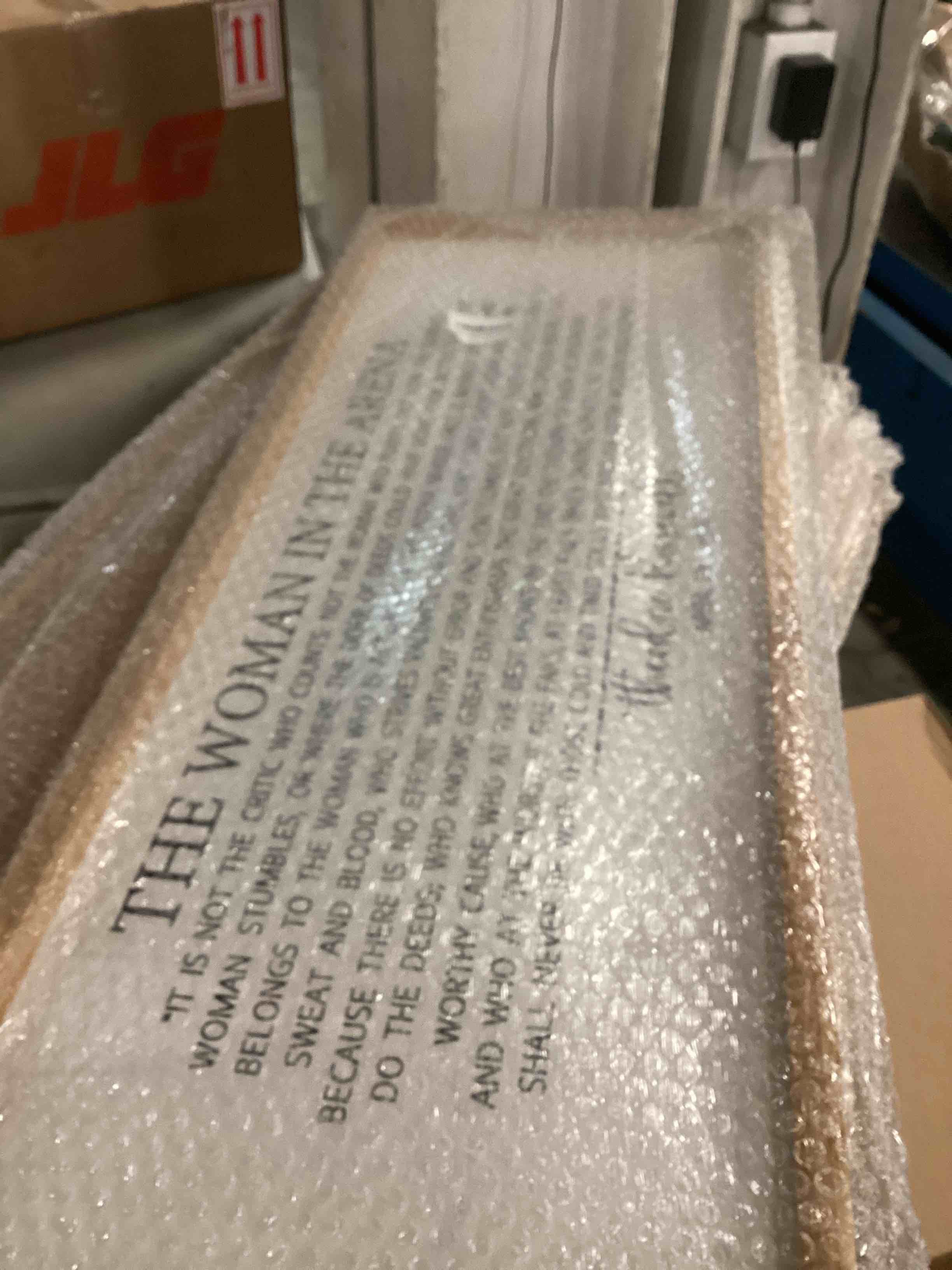 https://s3.amazonaws.com/lotting-images-prod/bidfta/_1739300427137.jpeg