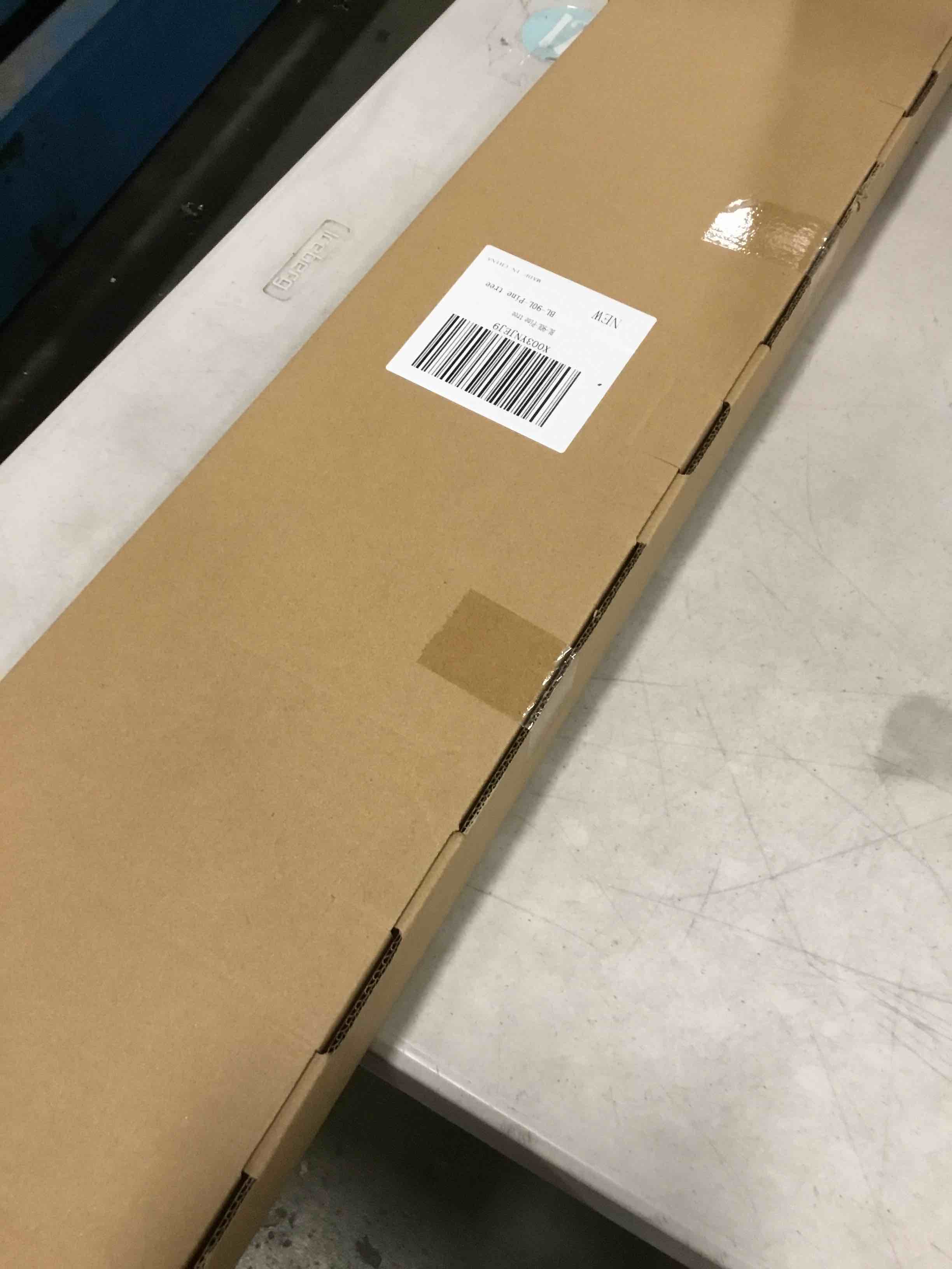 https://s3.amazonaws.com/lotting-images-prod/bidfta/_1739385823197.jpeg
