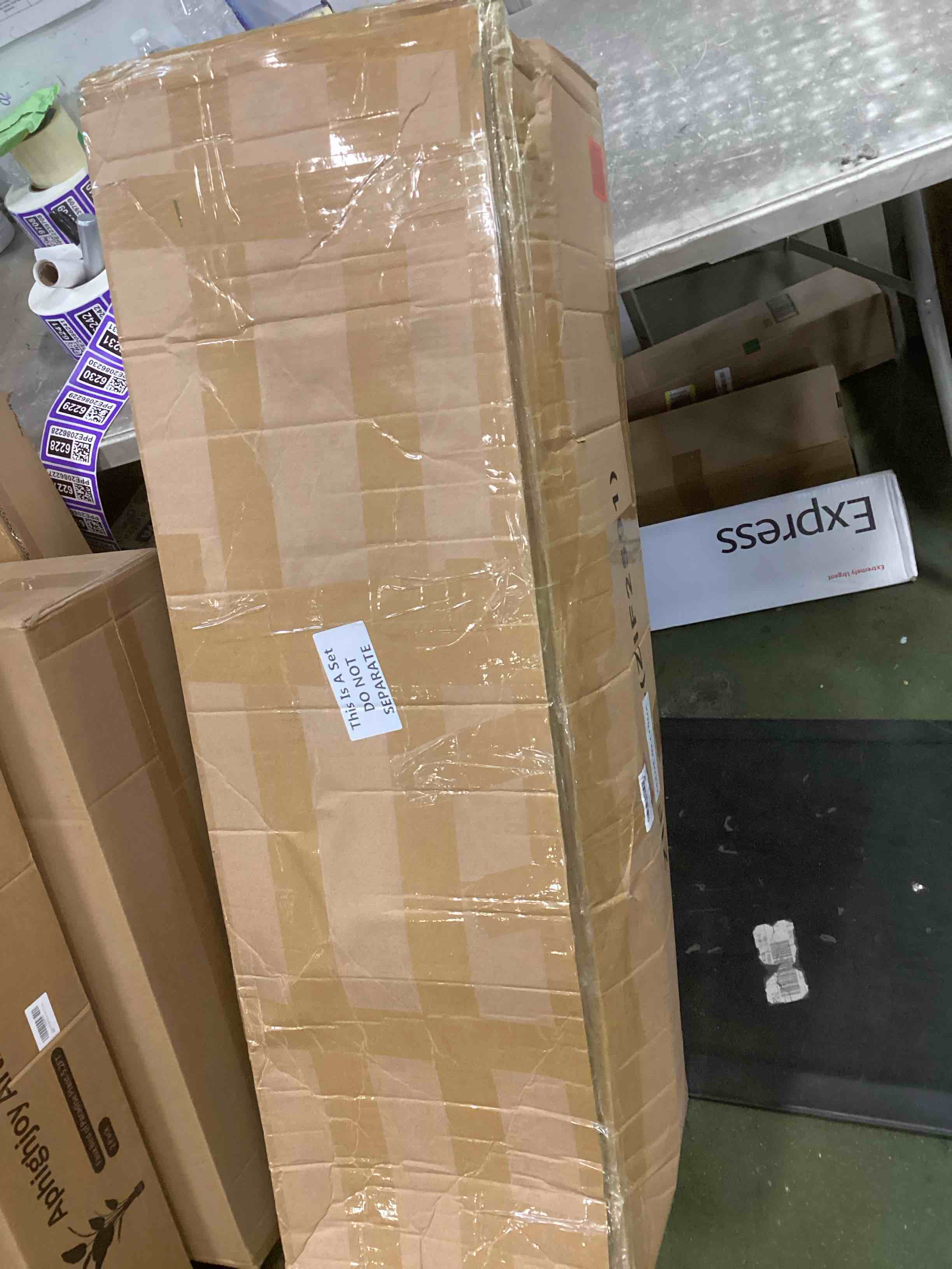 https://s3.amazonaws.com/lotting-images-prod/bidfta/_1739472233405.jpeg