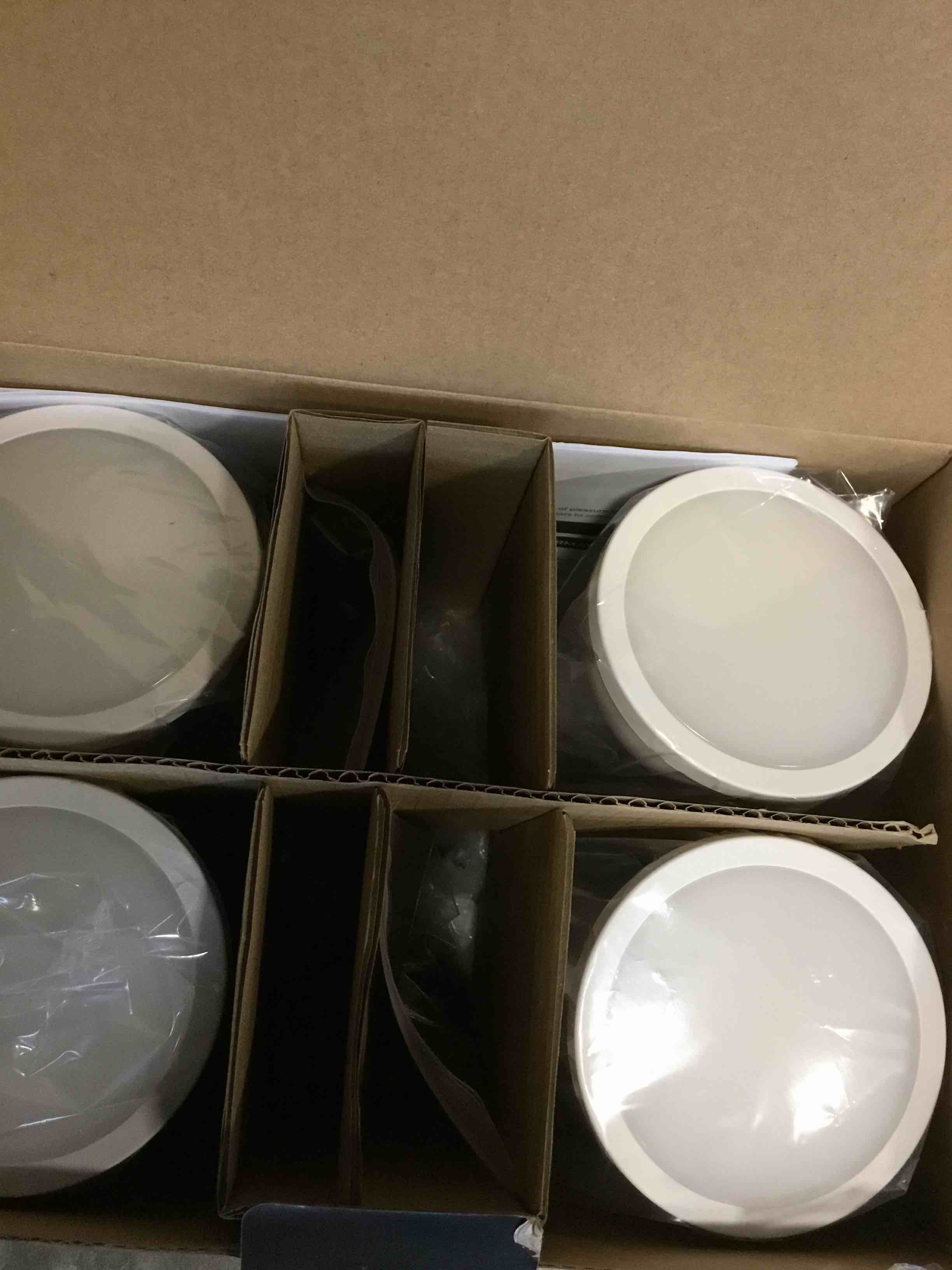https://s3.amazonaws.com/lotting-images-prod/bidfta/_1739538874636.jpeg