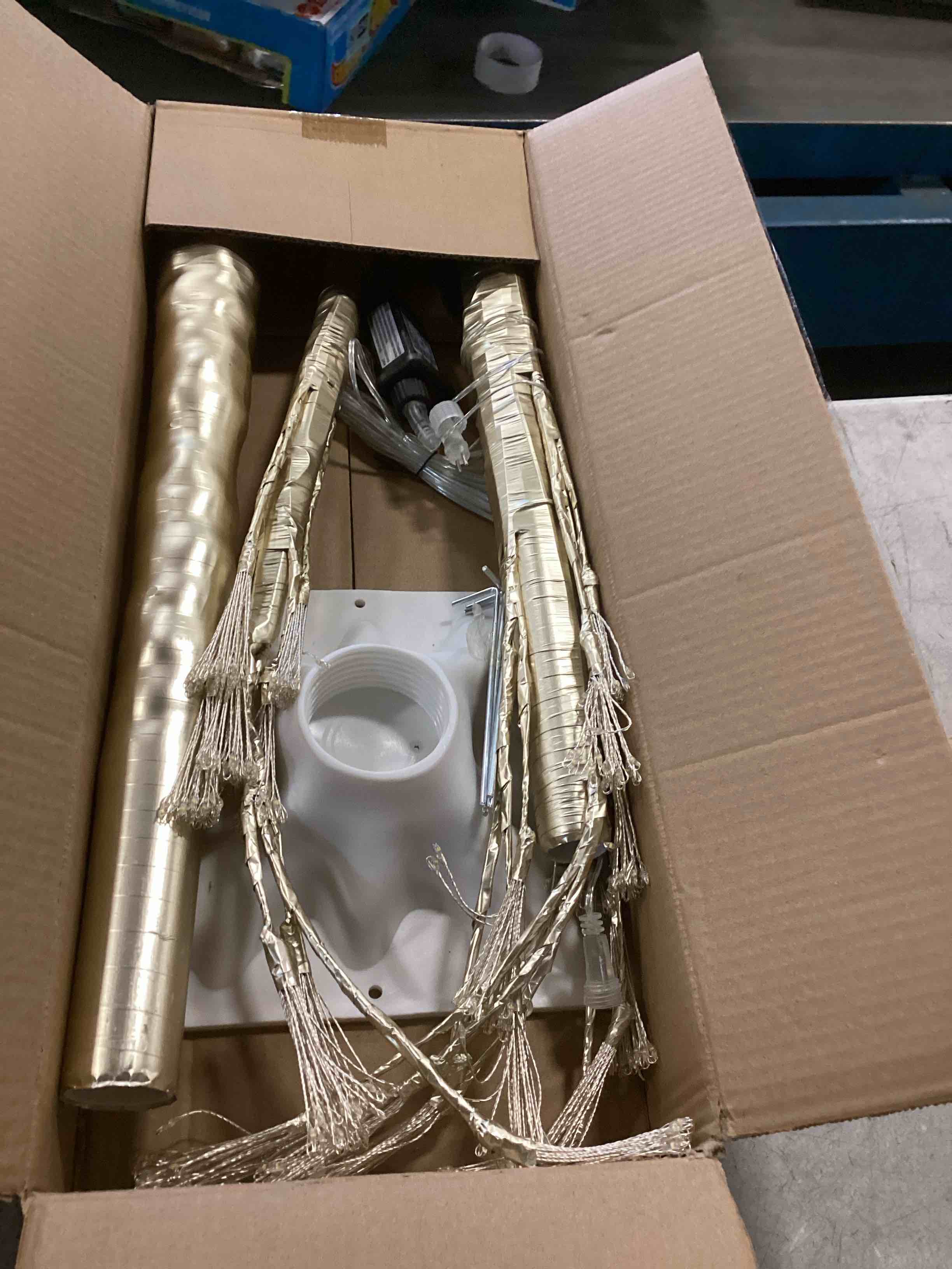https://s3.amazonaws.com/lotting-images-prod/bidfta/_1739553751296.jpeg