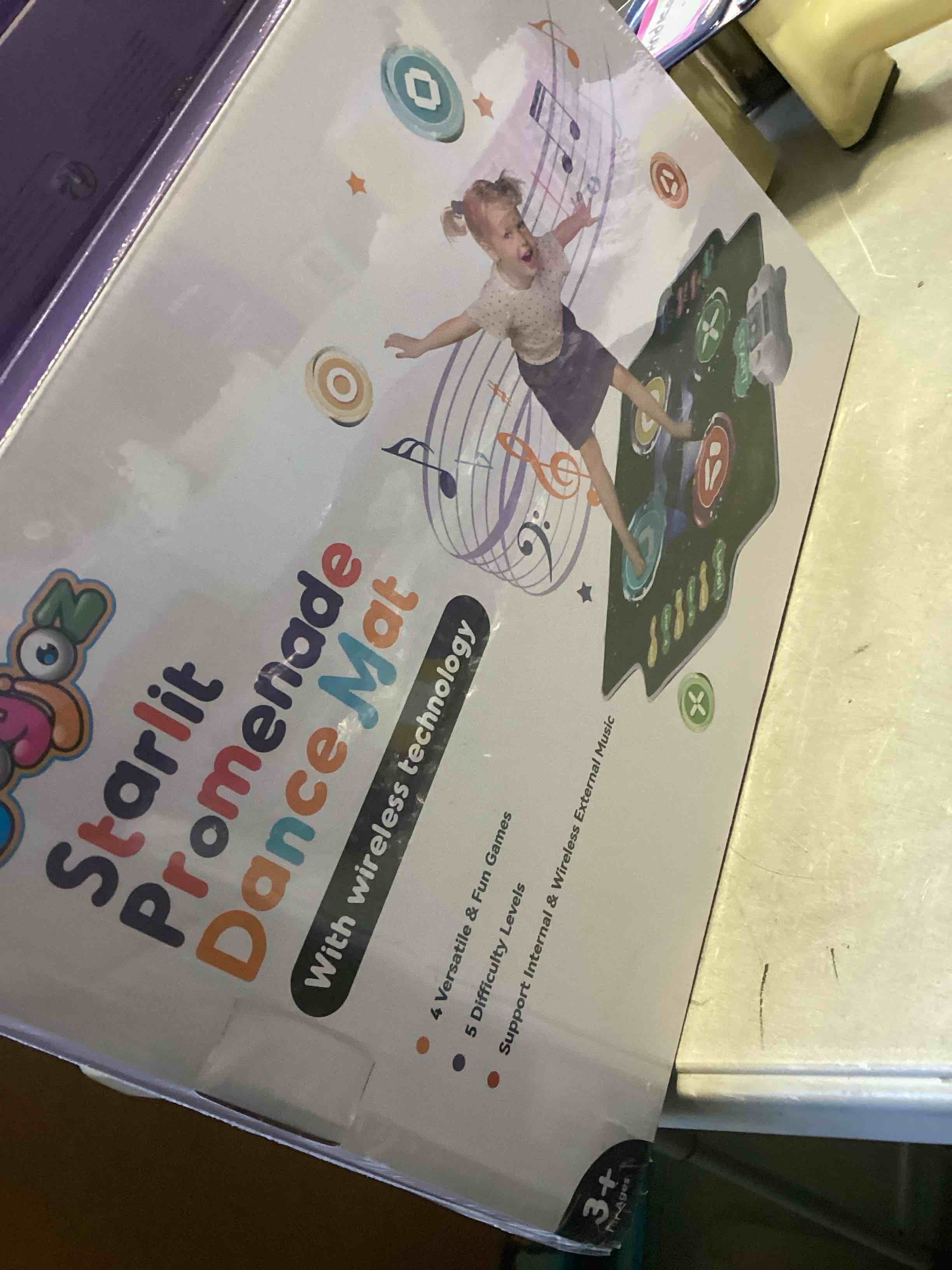 https://s3.amazonaws.com/lotting-images-prod/bidfta/_1739805938306.jpeg