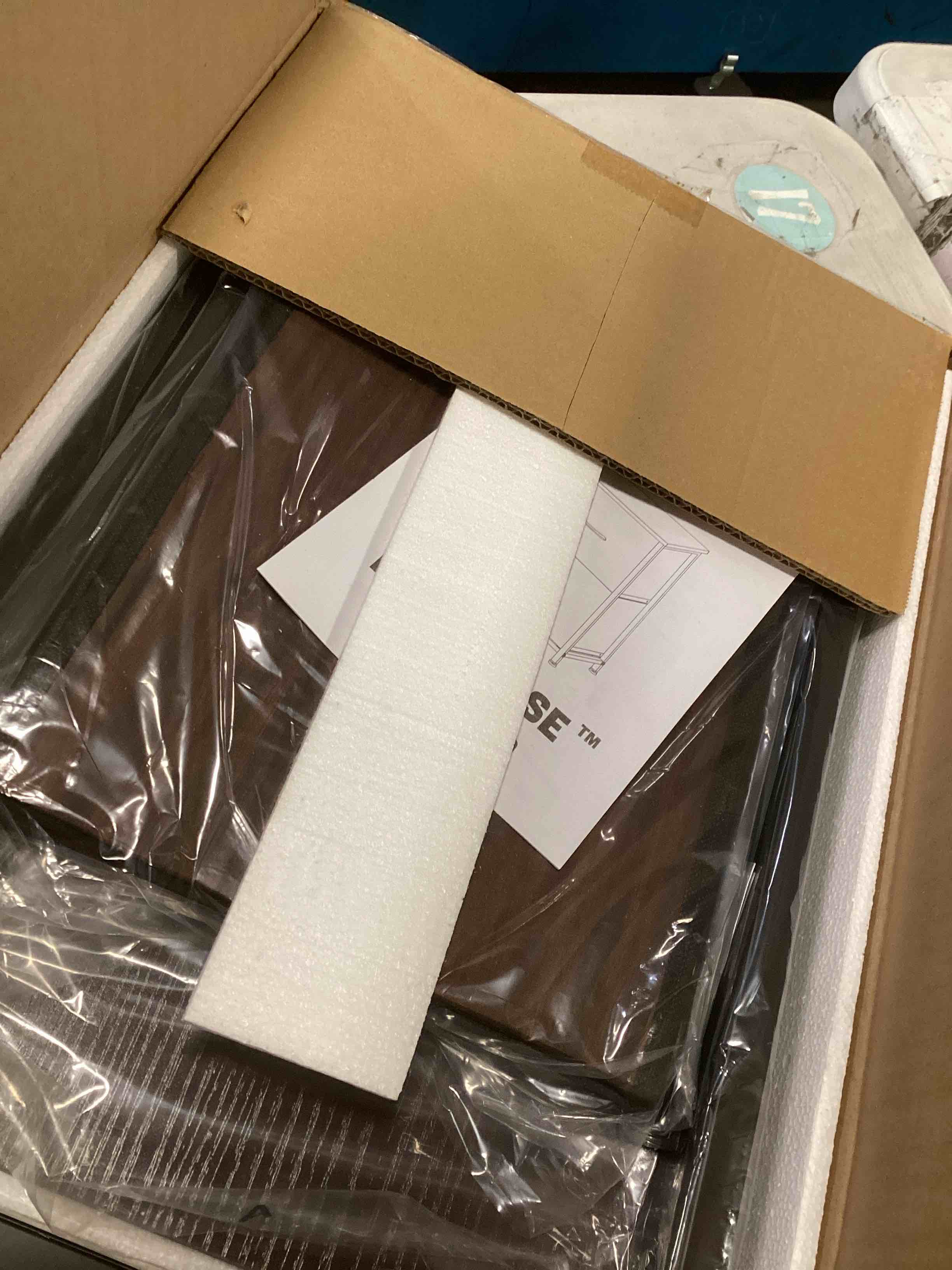 https://s3.amazonaws.com/lotting-images-prod/bidfta/_1739808527772.jpeg