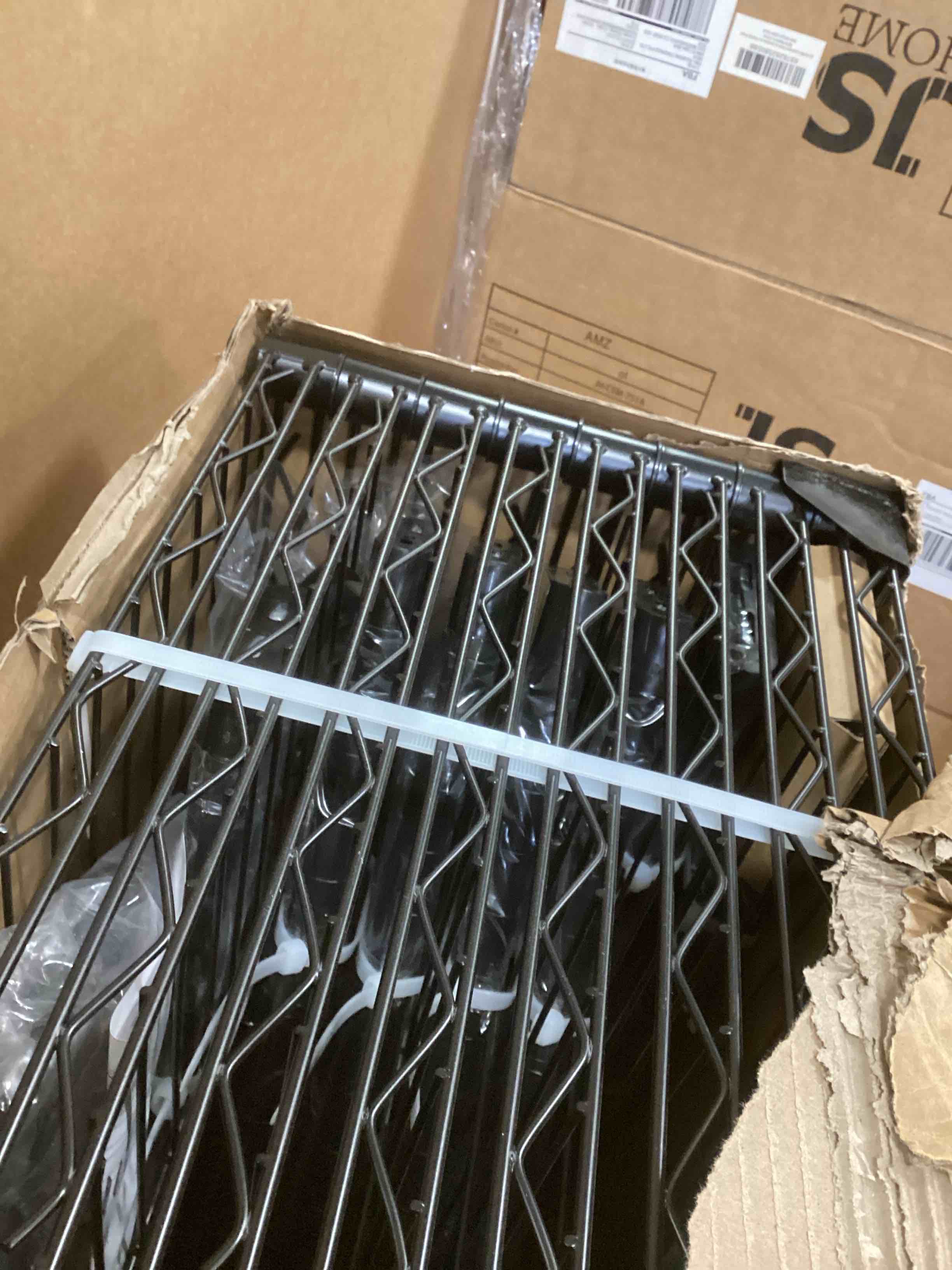 https://s3.amazonaws.com/lotting-images-prod/bidfta/_1739809592475.jpeg