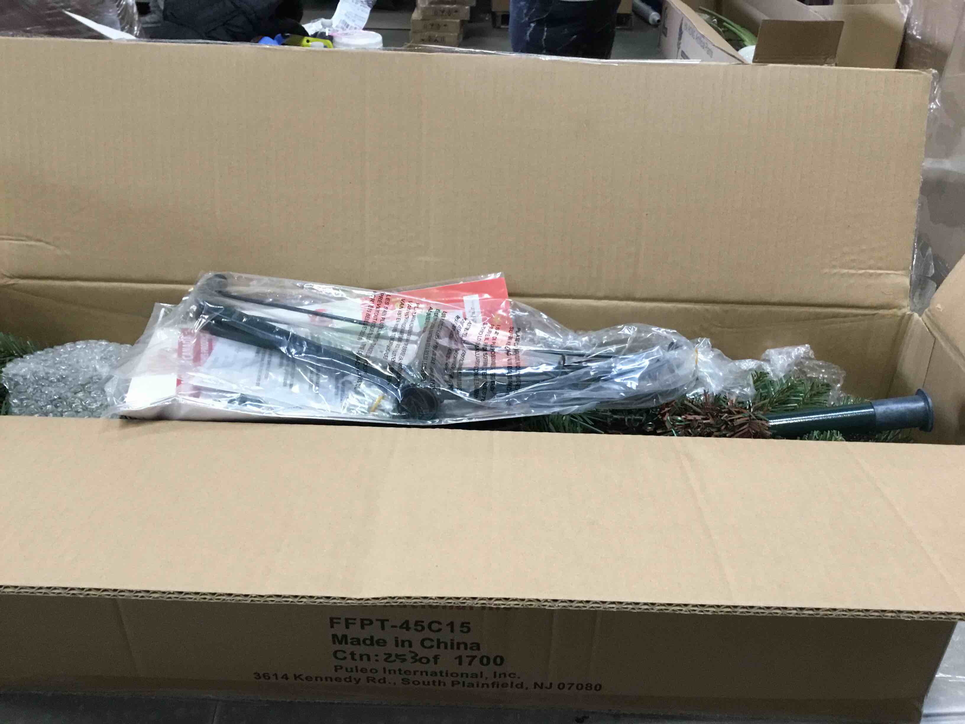 https://s3.amazonaws.com/lotting-images-prod/bidfta/_1739902945498.jpeg