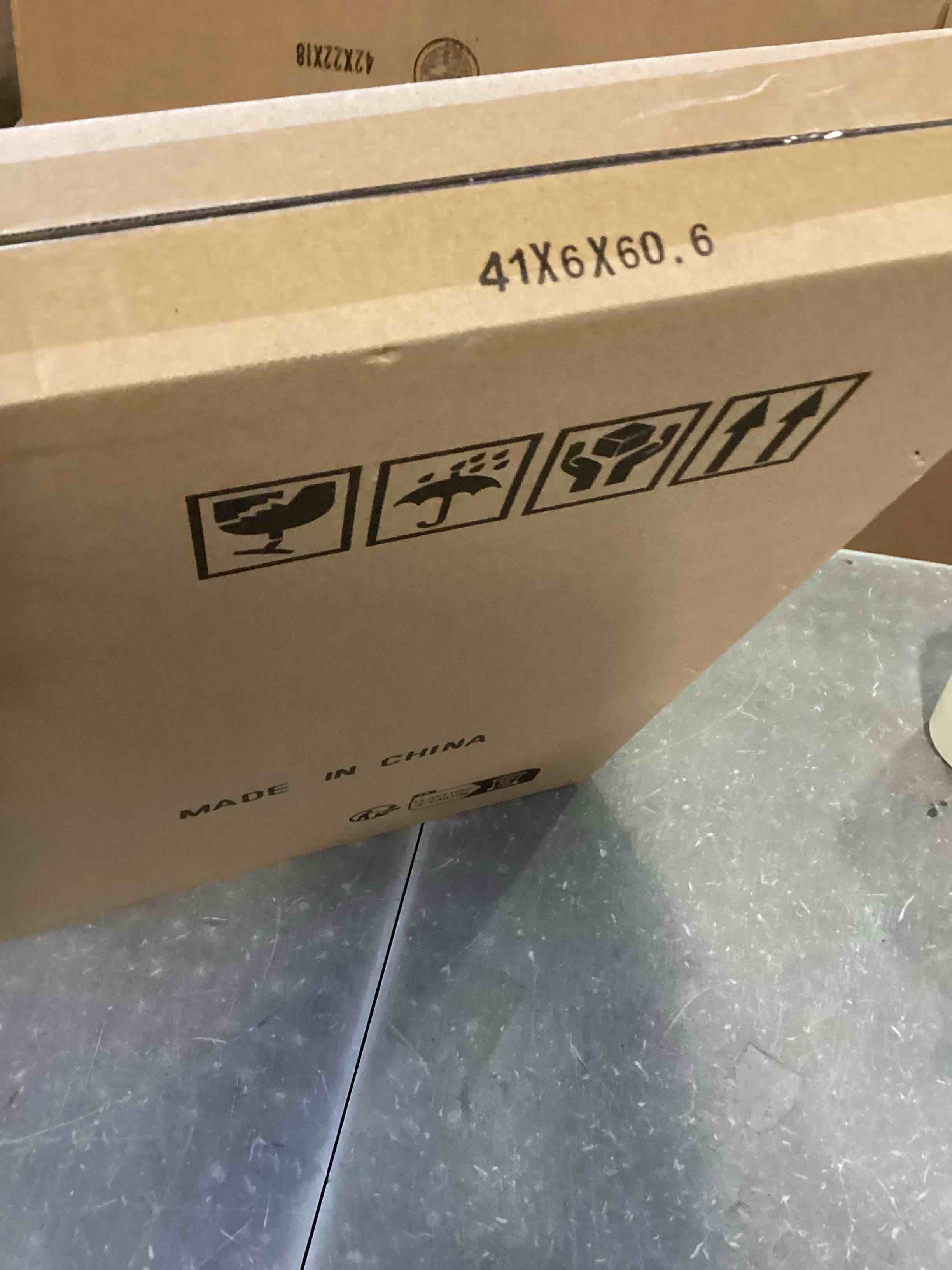 https://s3.amazonaws.com/lotting-images-prod/bidfta/_1740578166906.jpeg
