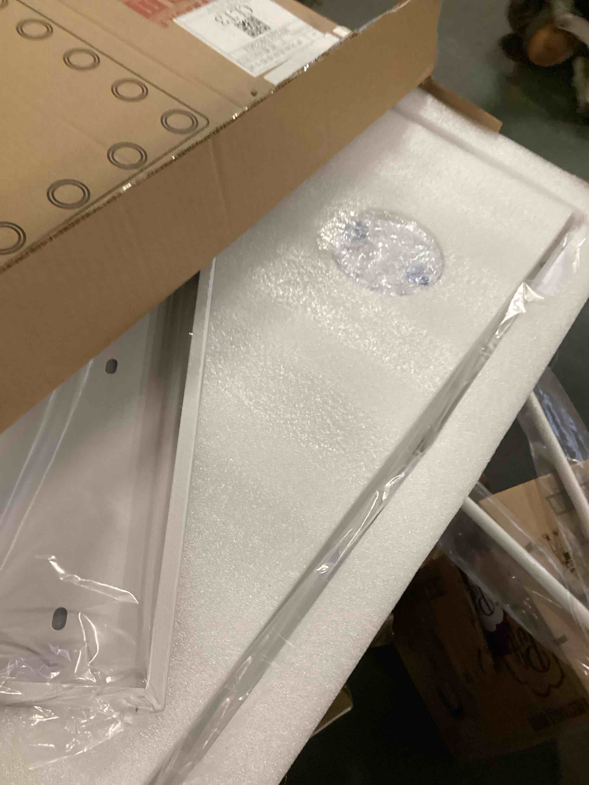 https://s3.amazonaws.com/lotting-images-prod/bidfta/_1740662738241.jpeg