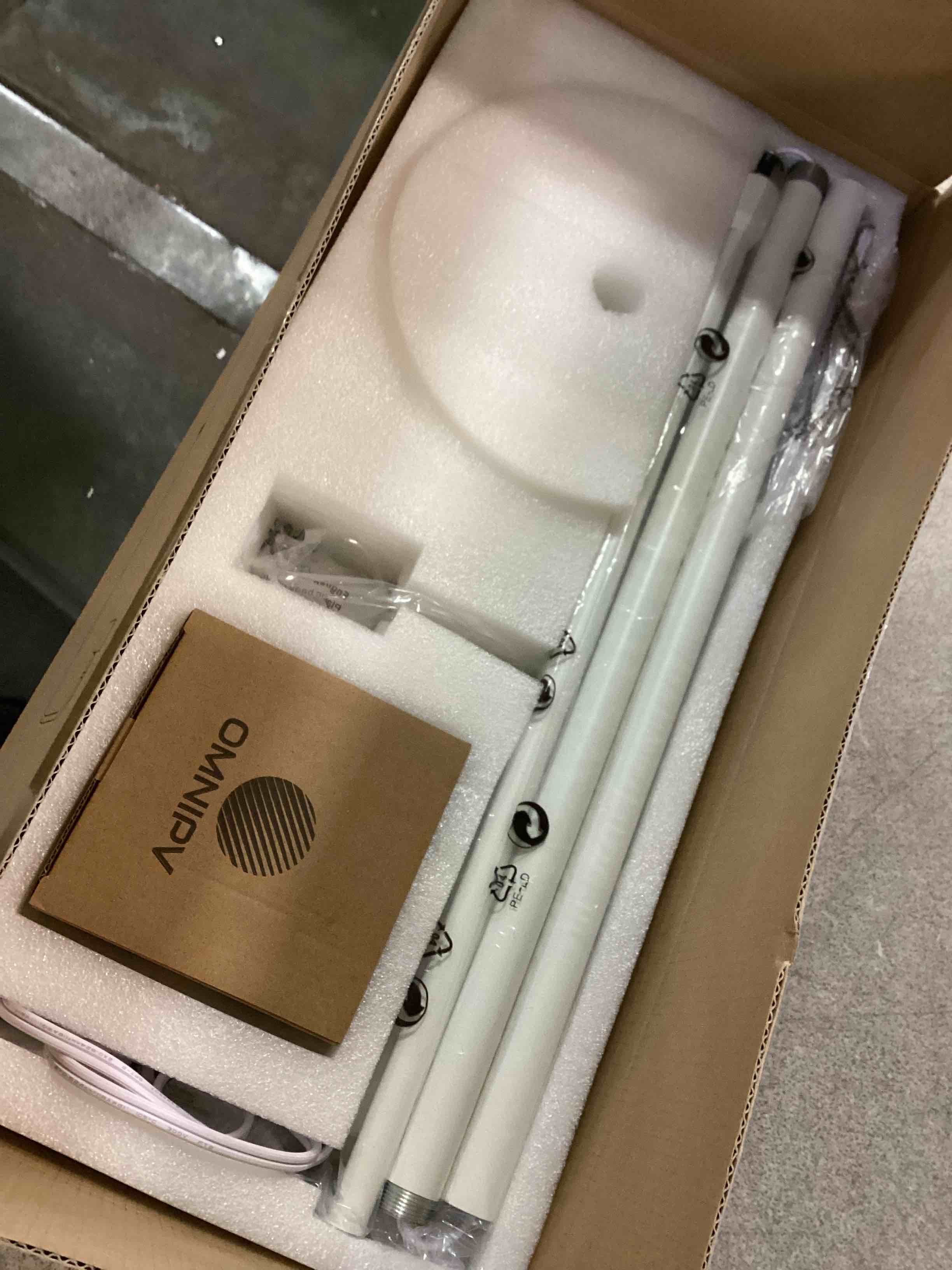 https://s3.amazonaws.com/lotting-images-prod/bidfta/_1740665151850.jpeg