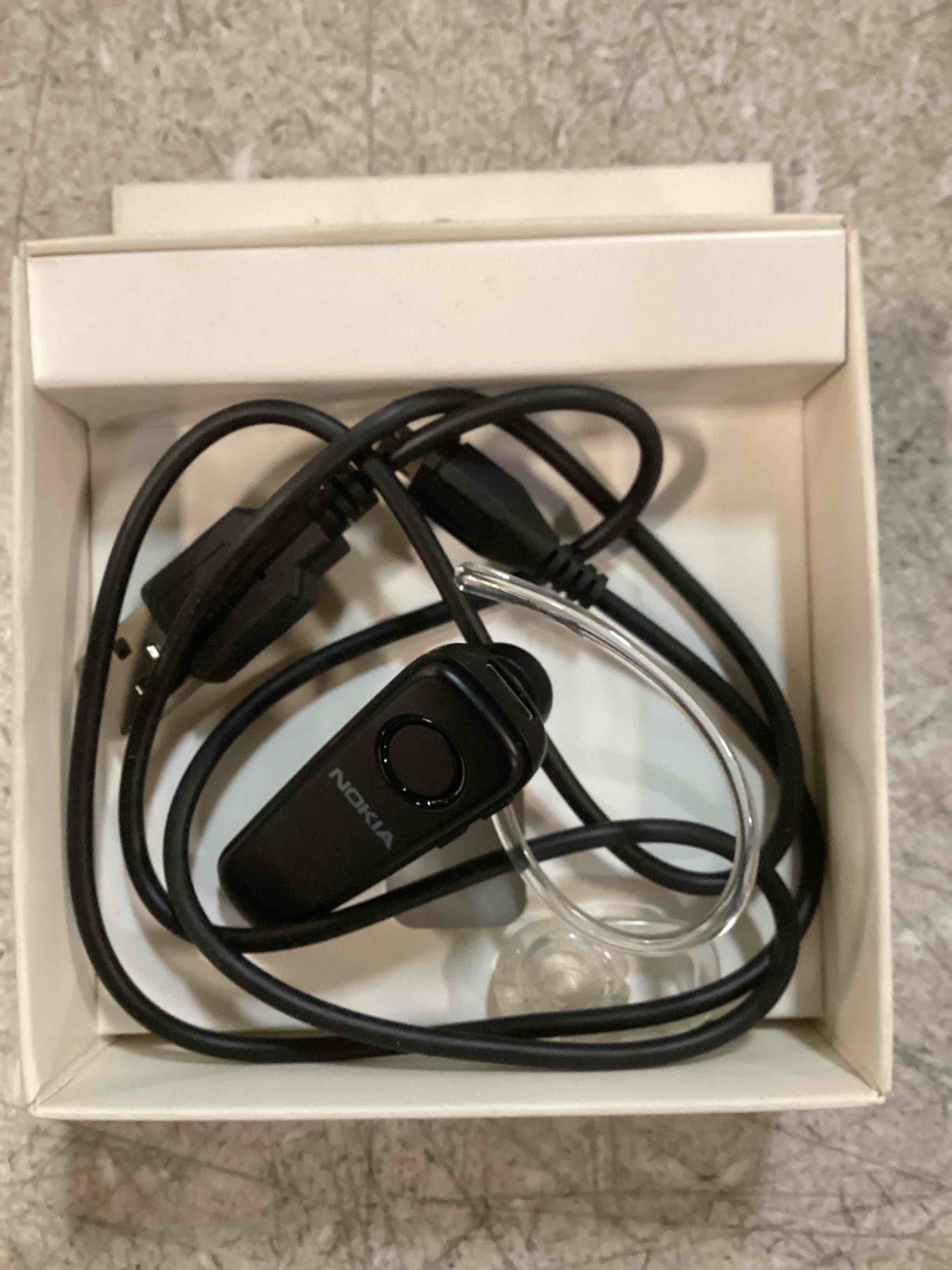 https://s3.amazonaws.com/lotting-images-prod/bidfta/_1740680925597.jpeg