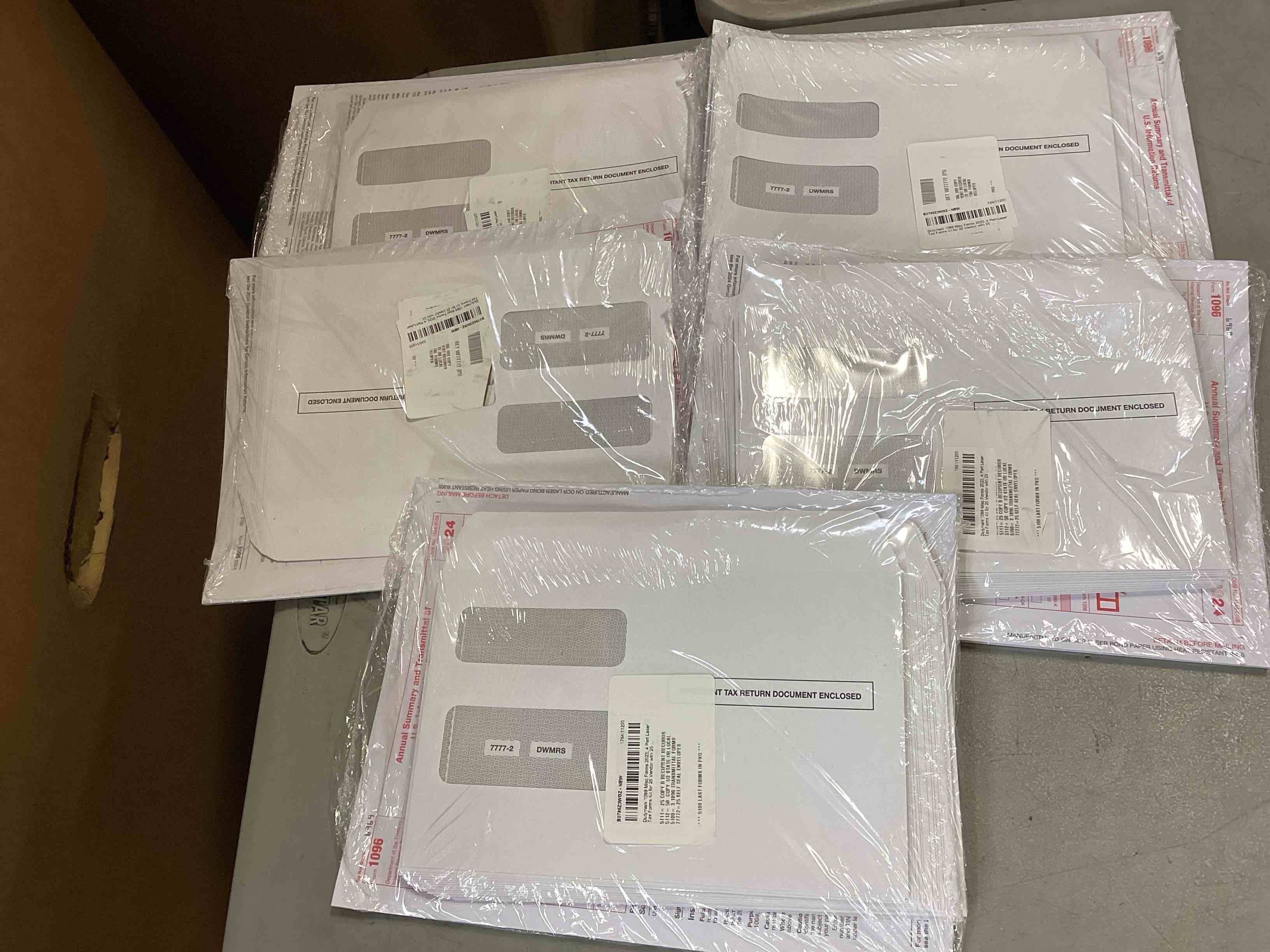 https://s3.amazonaws.com/lotting-images-prod/bidfta/_1740684642130.jpeg