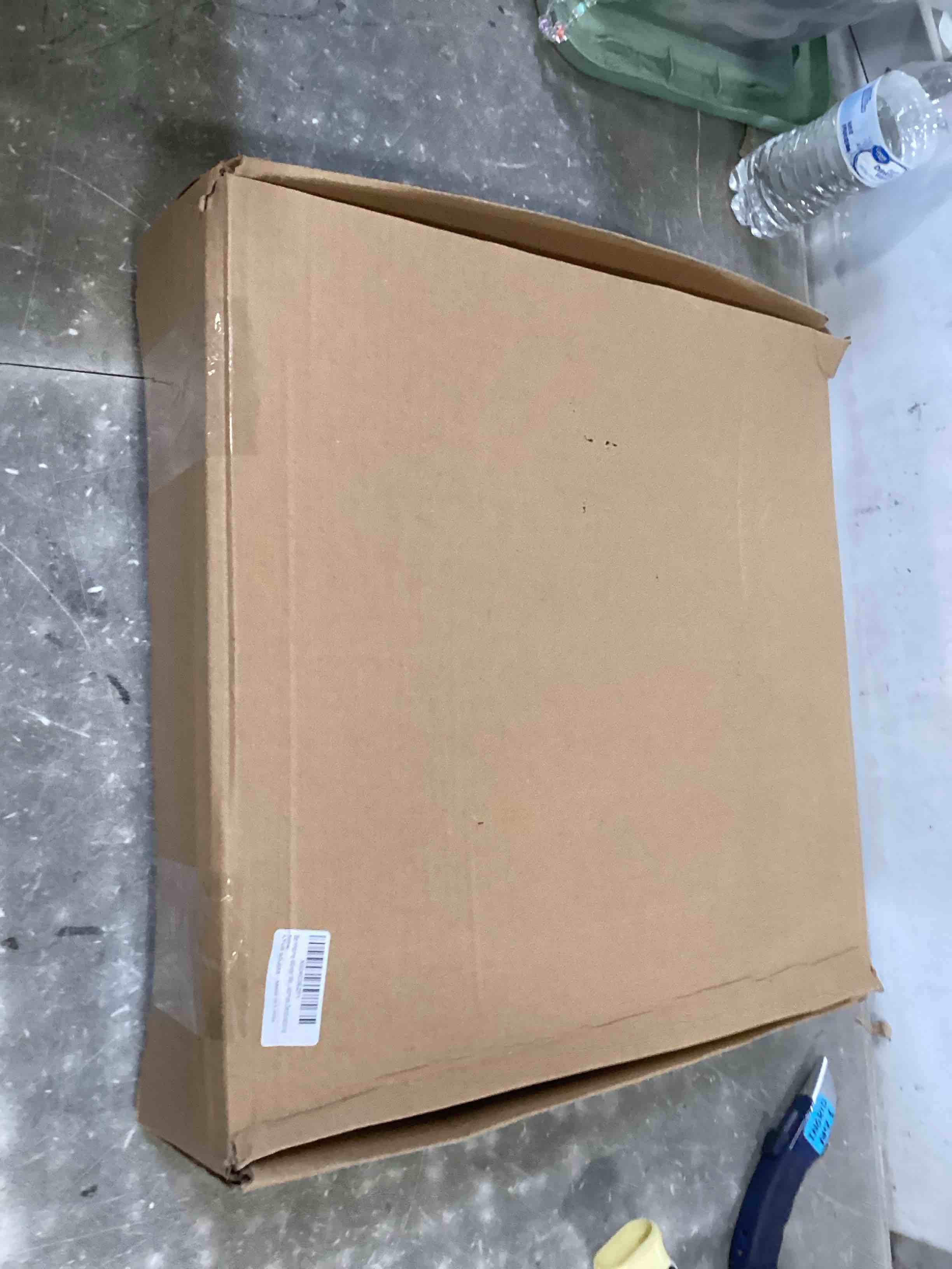 https://s3.amazonaws.com/lotting-images-prod/bidfta/_1741793293331.jpeg