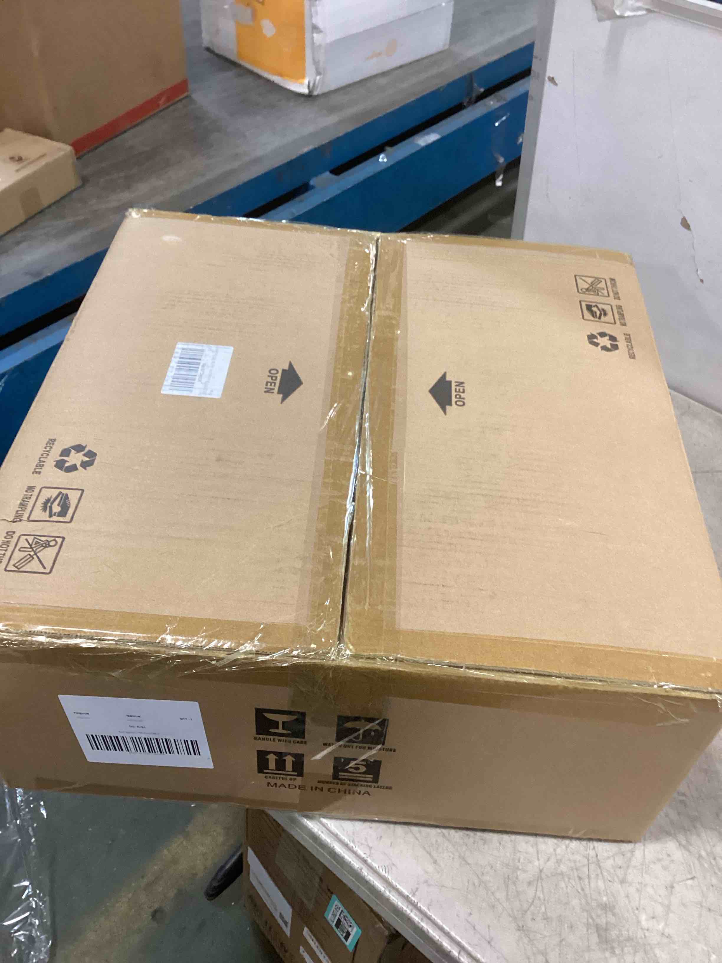 https://s3.amazonaws.com/lotting-images-prod/bidfta/_1742219487172.jpeg