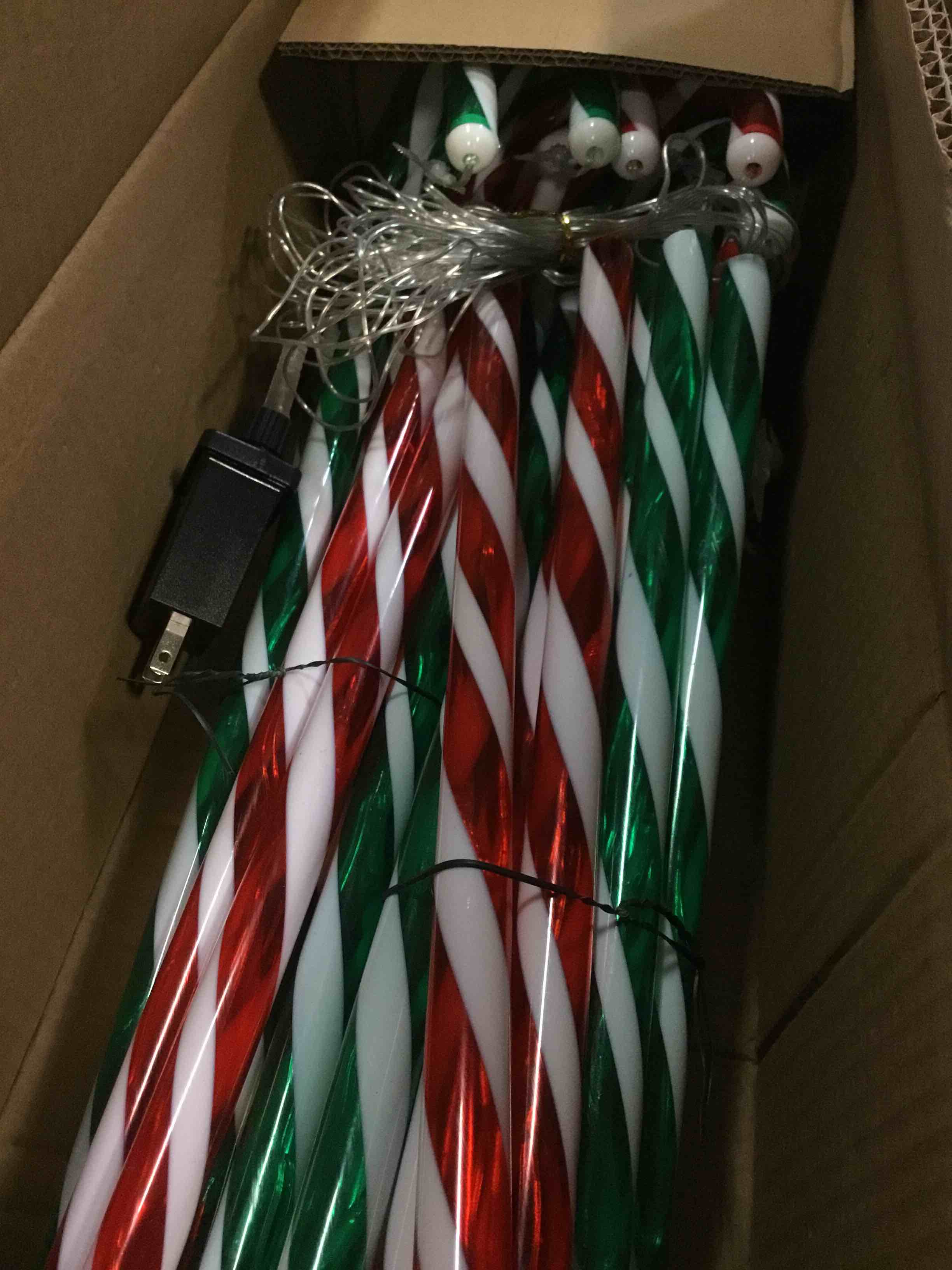 https://s3.amazonaws.com/lotting-images-prod/bidfta/_1742312896756.jpeg