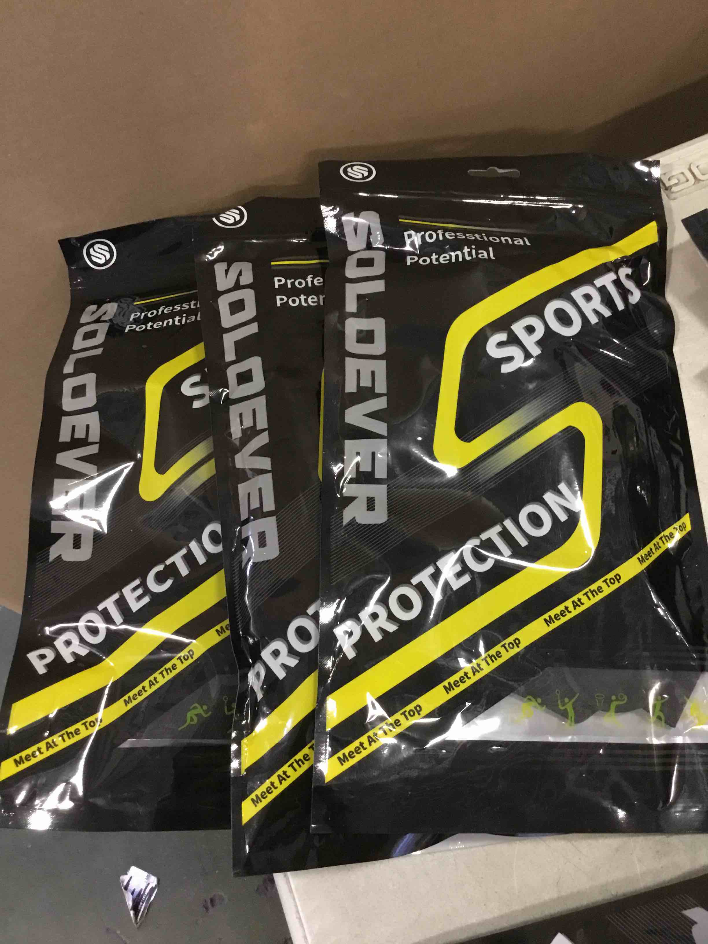 https://s3.amazonaws.com/lotting-images-prod/bidfta/_1744133835200.jpeg