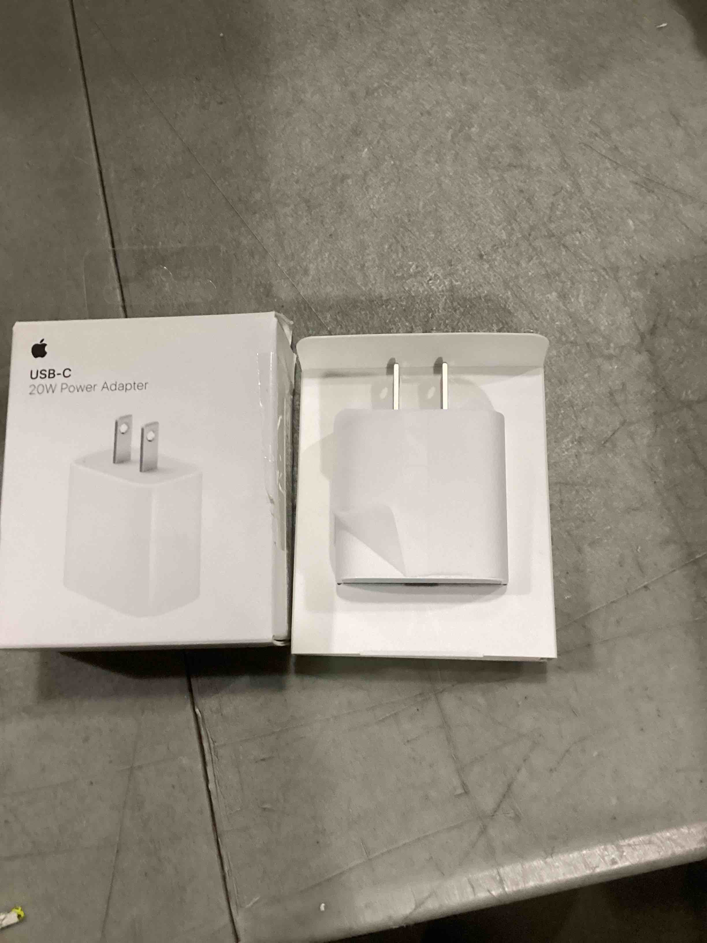 https://s3.amazonaws.com/lotting-images-prod/bidfta/_1744816617096.jpeg