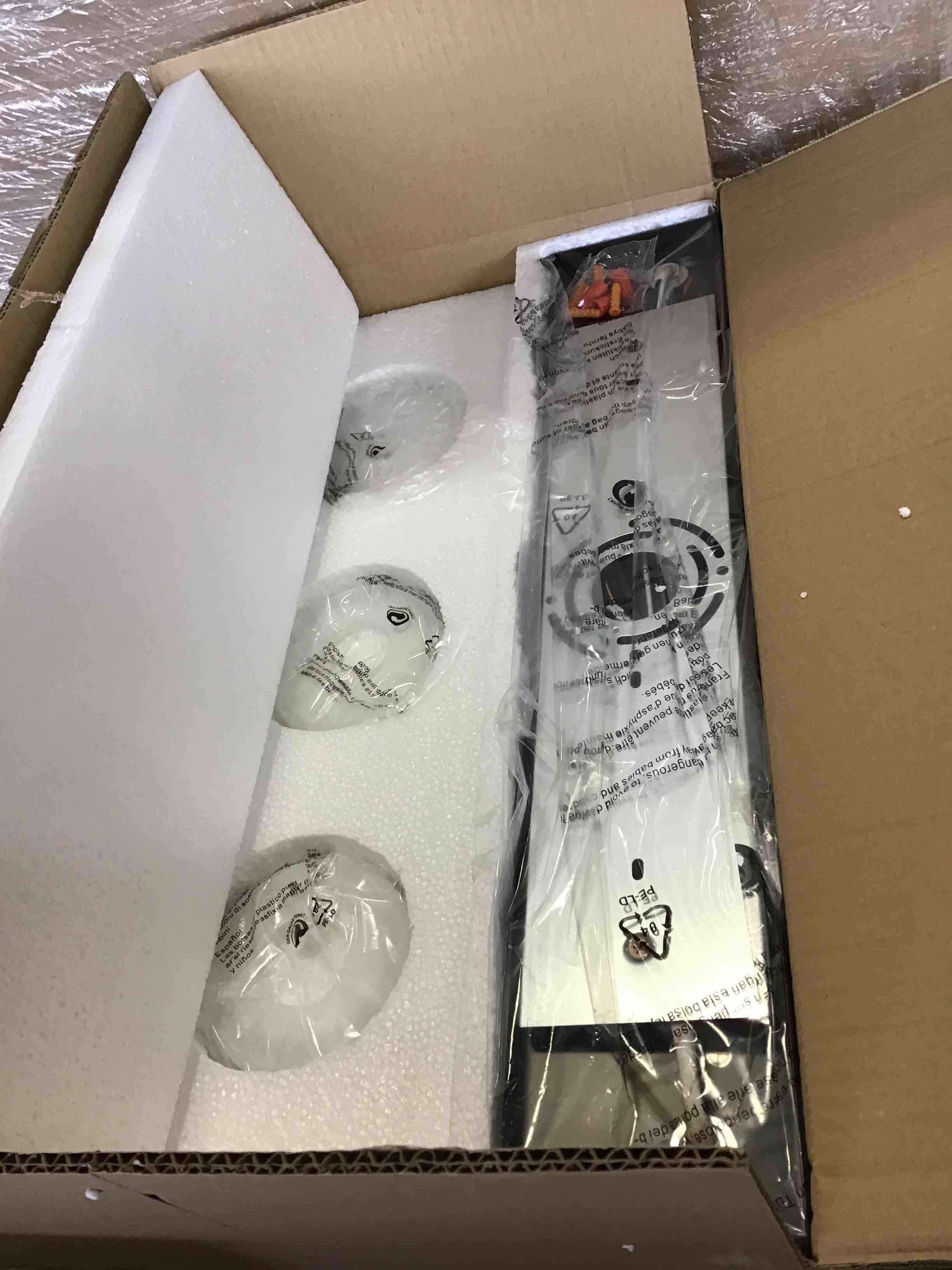https://s3.amazonaws.com/lotting-images-prod/bidfta/_1744916159742.jpeg
