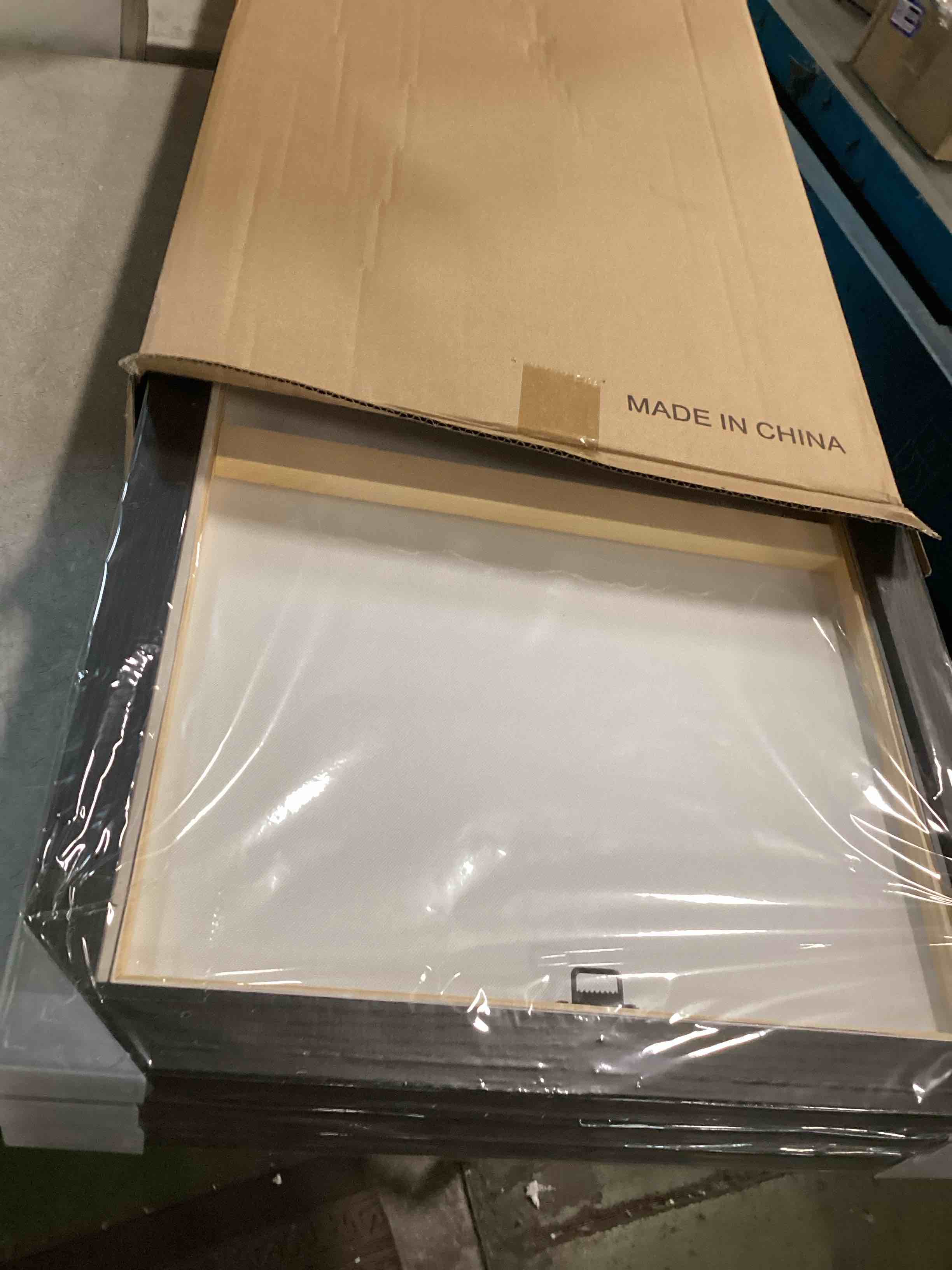 https://s3.amazonaws.com/lotting-images-prod/bidfta/_1745324287499.jpeg