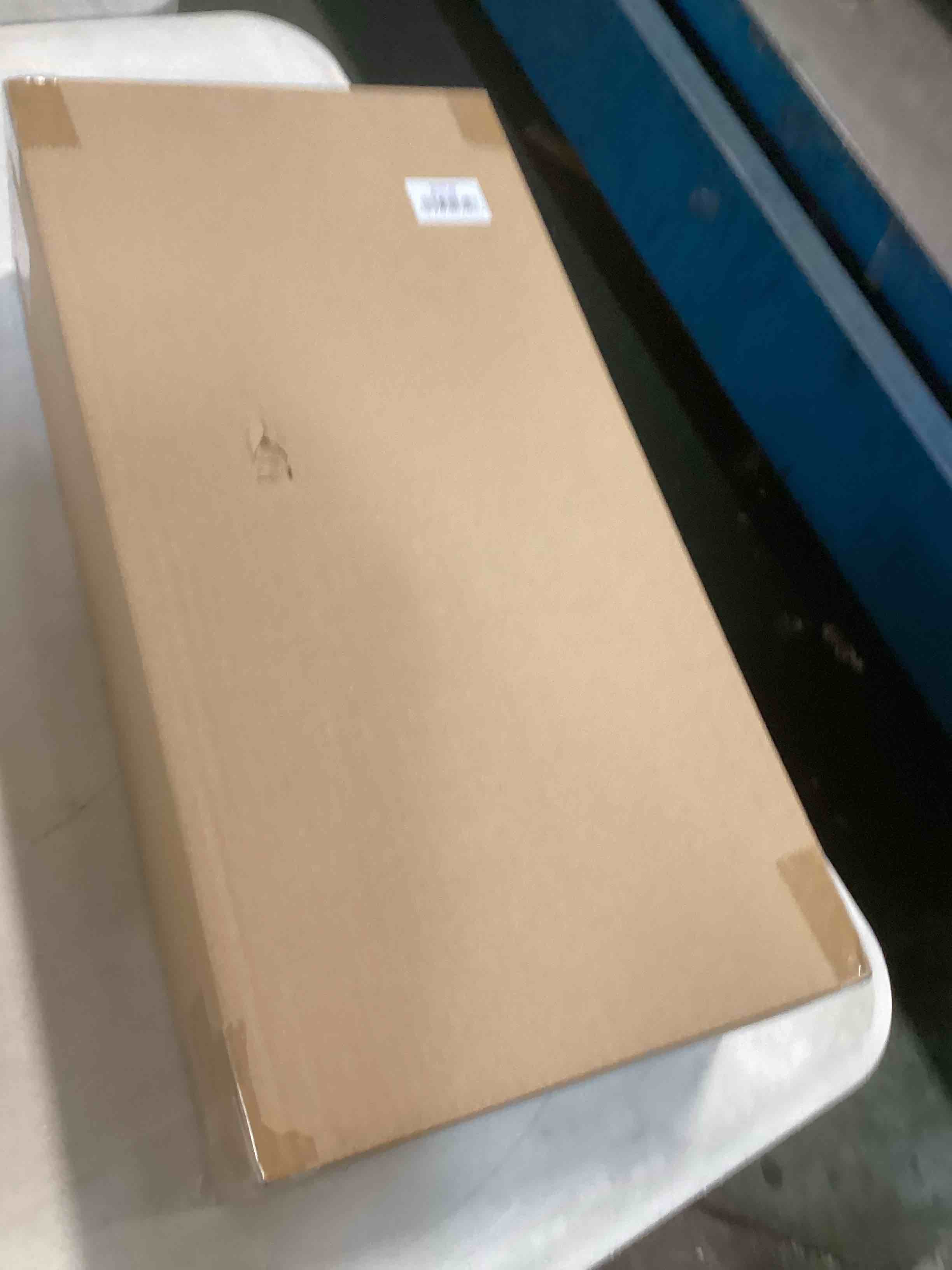 https://s3.amazonaws.com/lotting-images-prod/bidfta/_1745498634181.jpeg