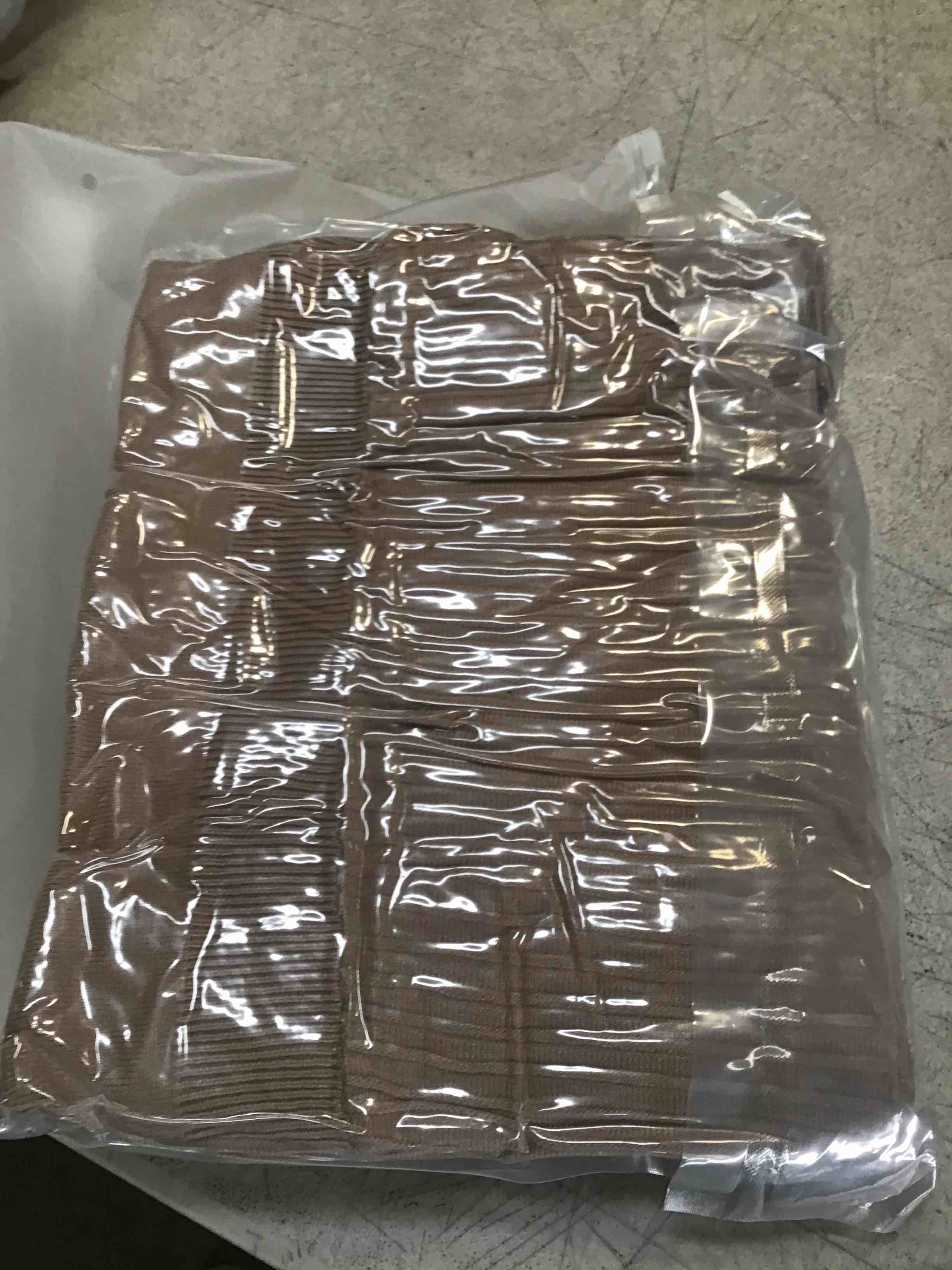 https://s3.amazonaws.com/lotting-images-prod/bidfta/_1745593528172.jpeg