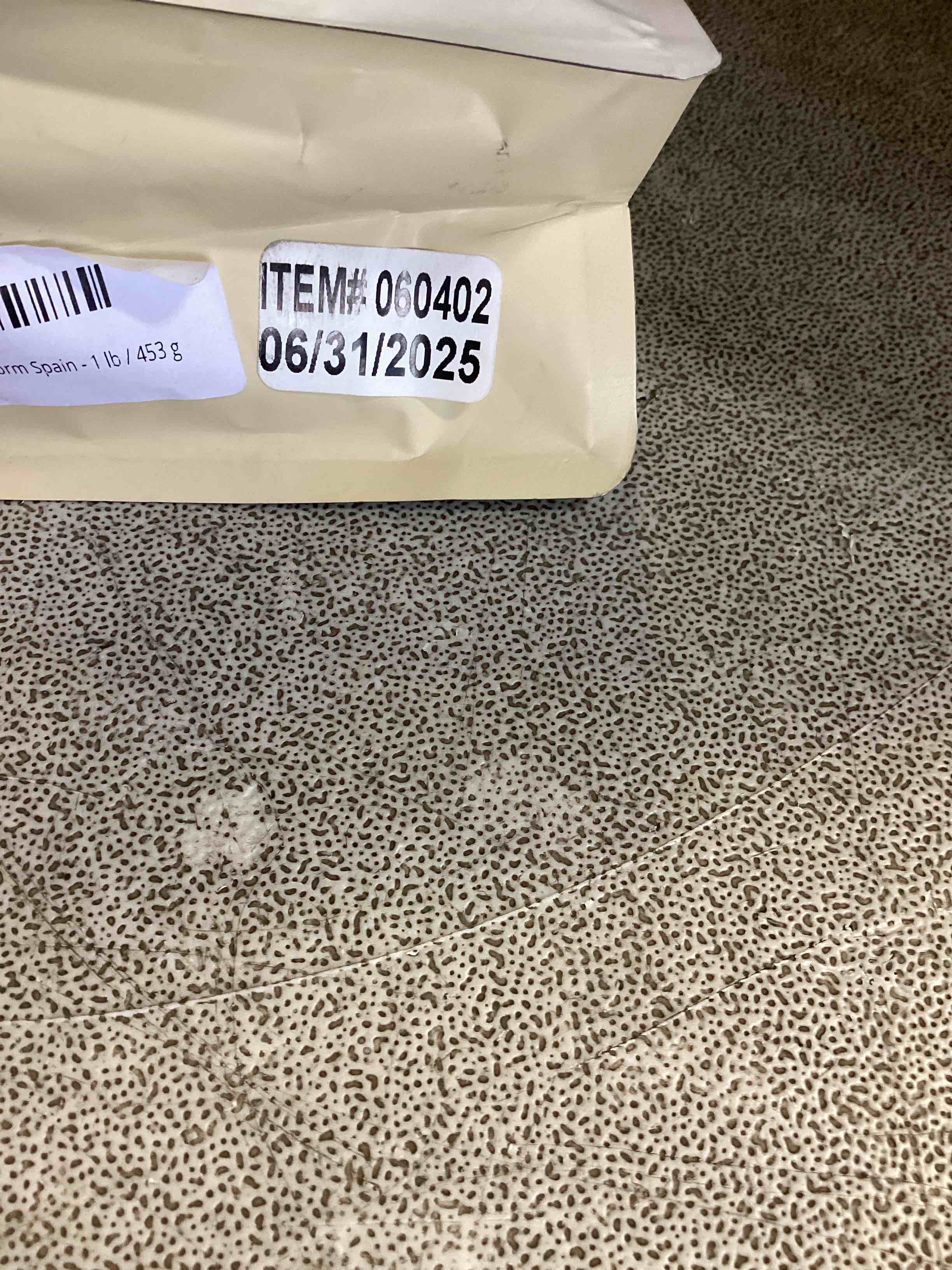 https://s3.amazonaws.com/lotting-images-prod/bidfta/_1745852088465.jpeg