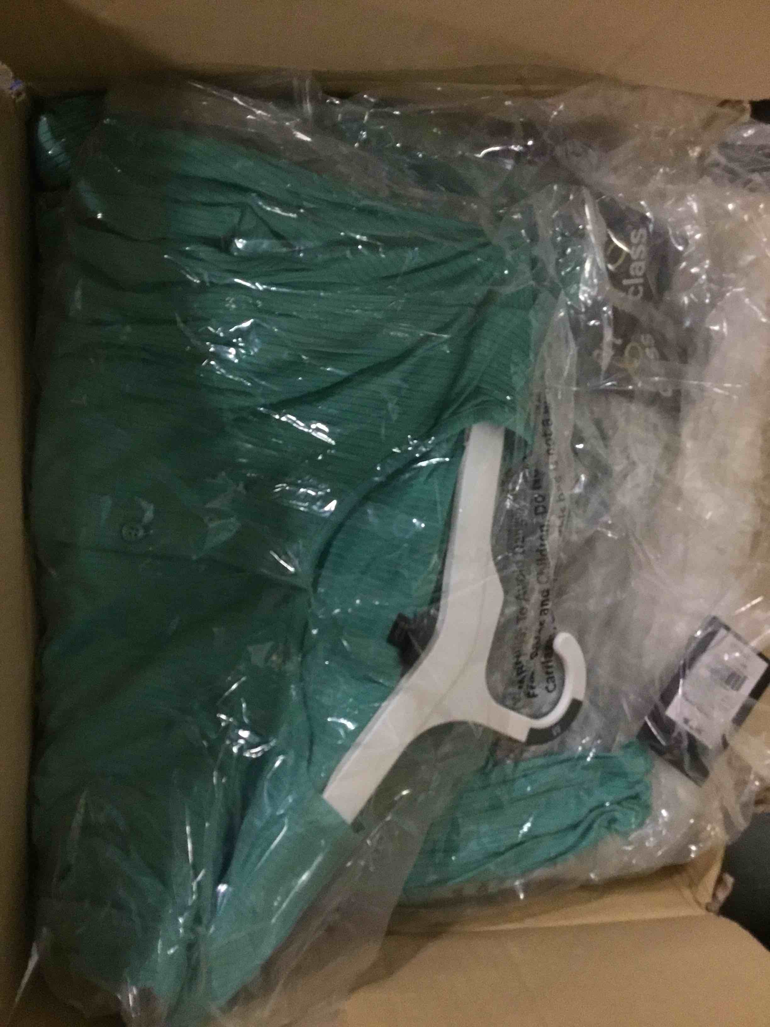 https://s3.amazonaws.com/lotting-images-prod/bidfta/_1746031355698.jpeg