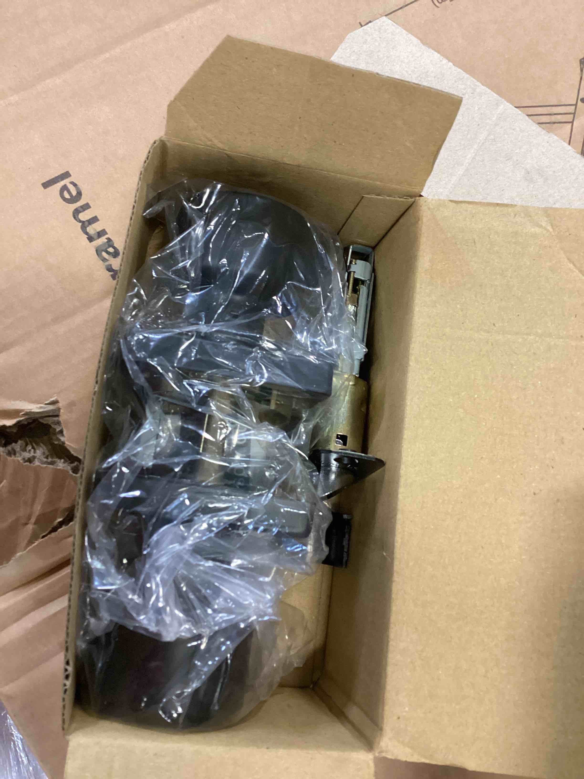 https://s3.amazonaws.com/lotting-images-prod/bidfta/_1746035816365.jpeg