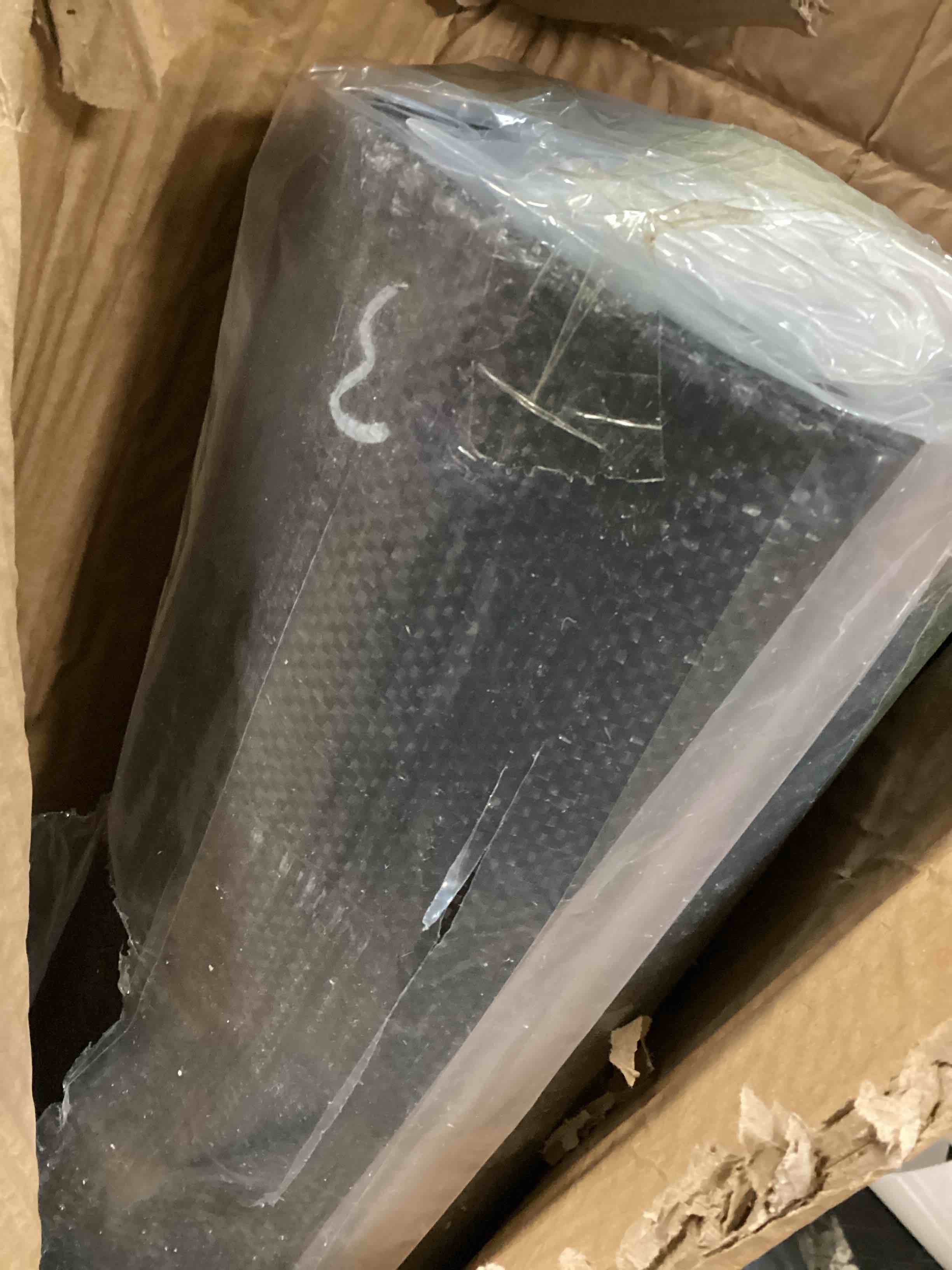 https://s3.amazonaws.com/lotting-images-prod/bidfta/_1746101838159.jpeg