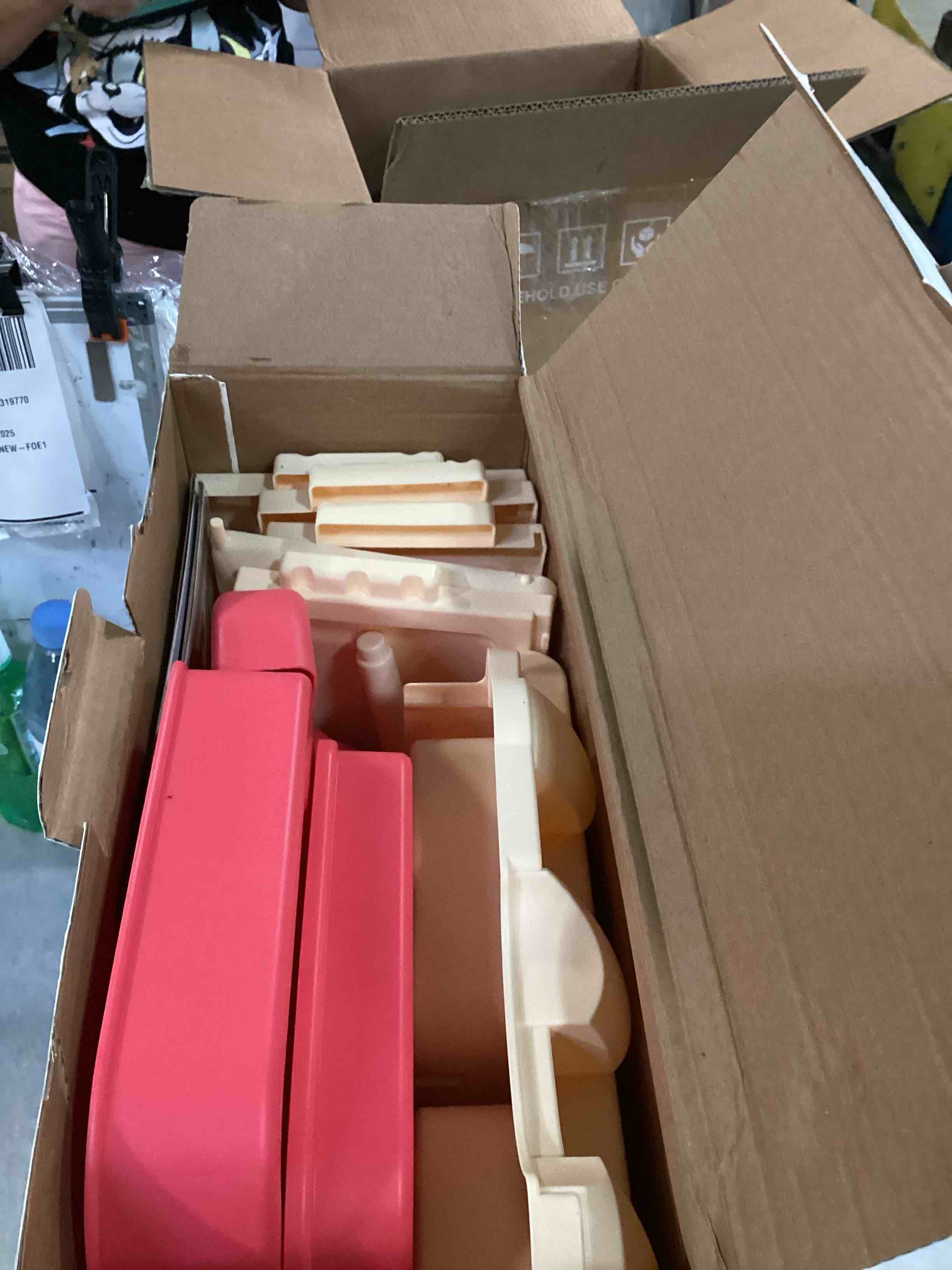https://s3.amazonaws.com/lotting-images-prod/bidfta/_1746462858976.jpeg