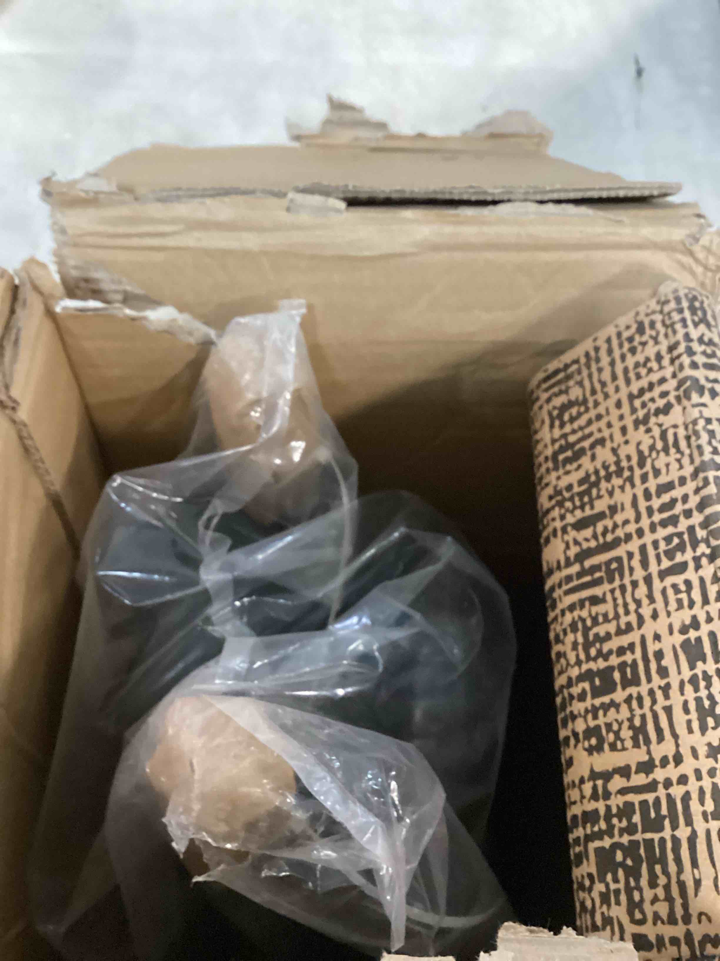 https://s3.amazonaws.com/lotting-images-prod/bidfta/_1746467139134.jpeg