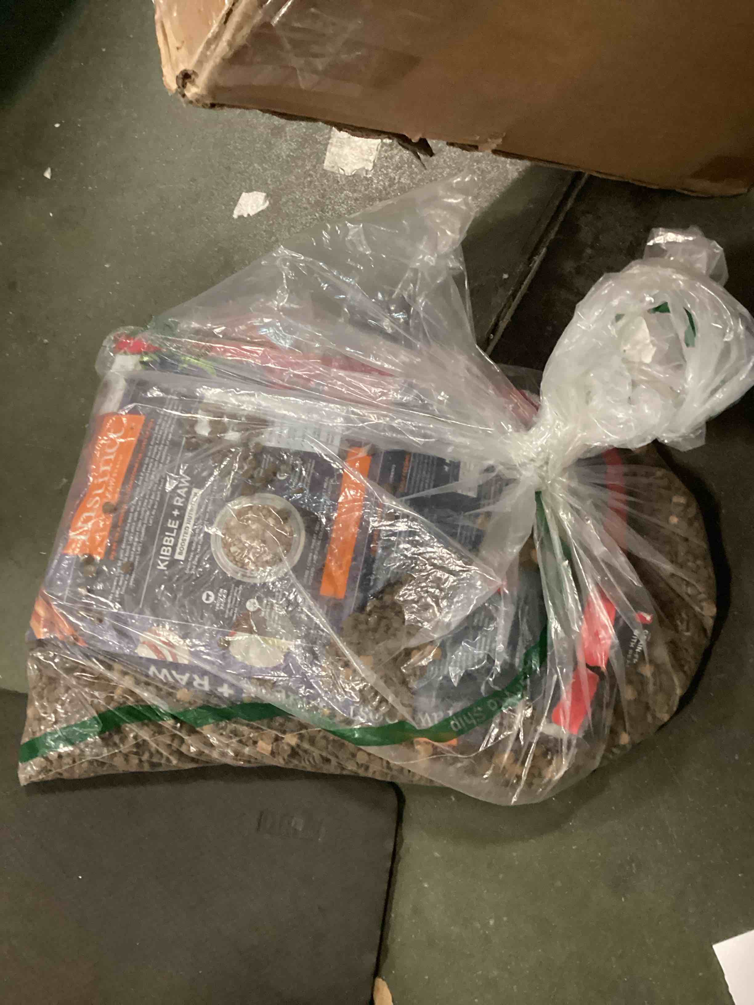 https://s3.amazonaws.com/lotting-images-prod/bidfta/_1746470759259.jpeg